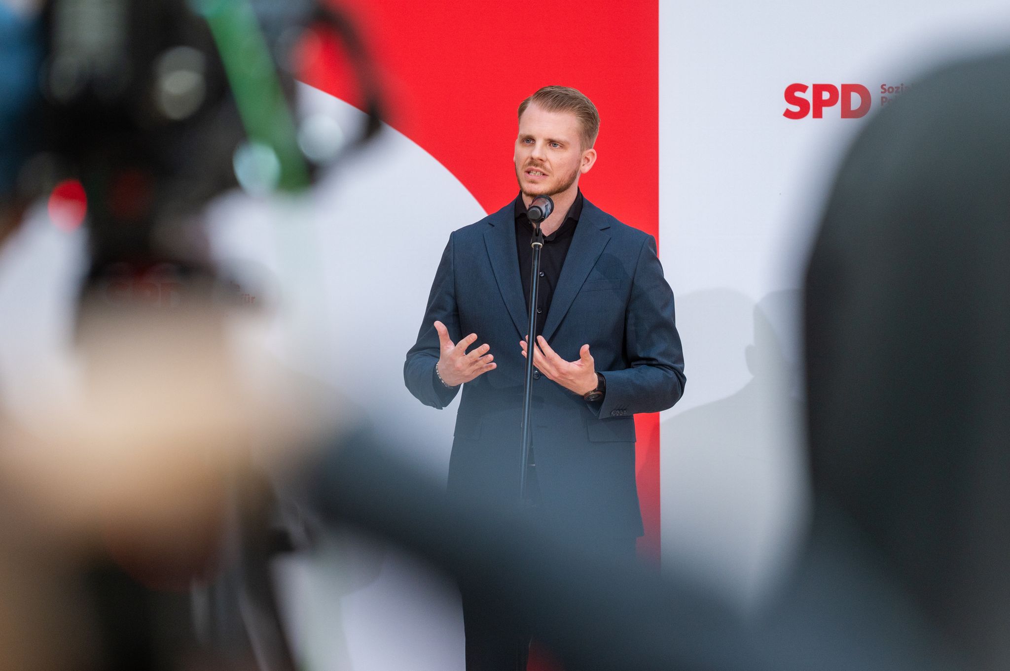 Klüssendorf soll ab sofort mit seiner Arbeit beginnen.