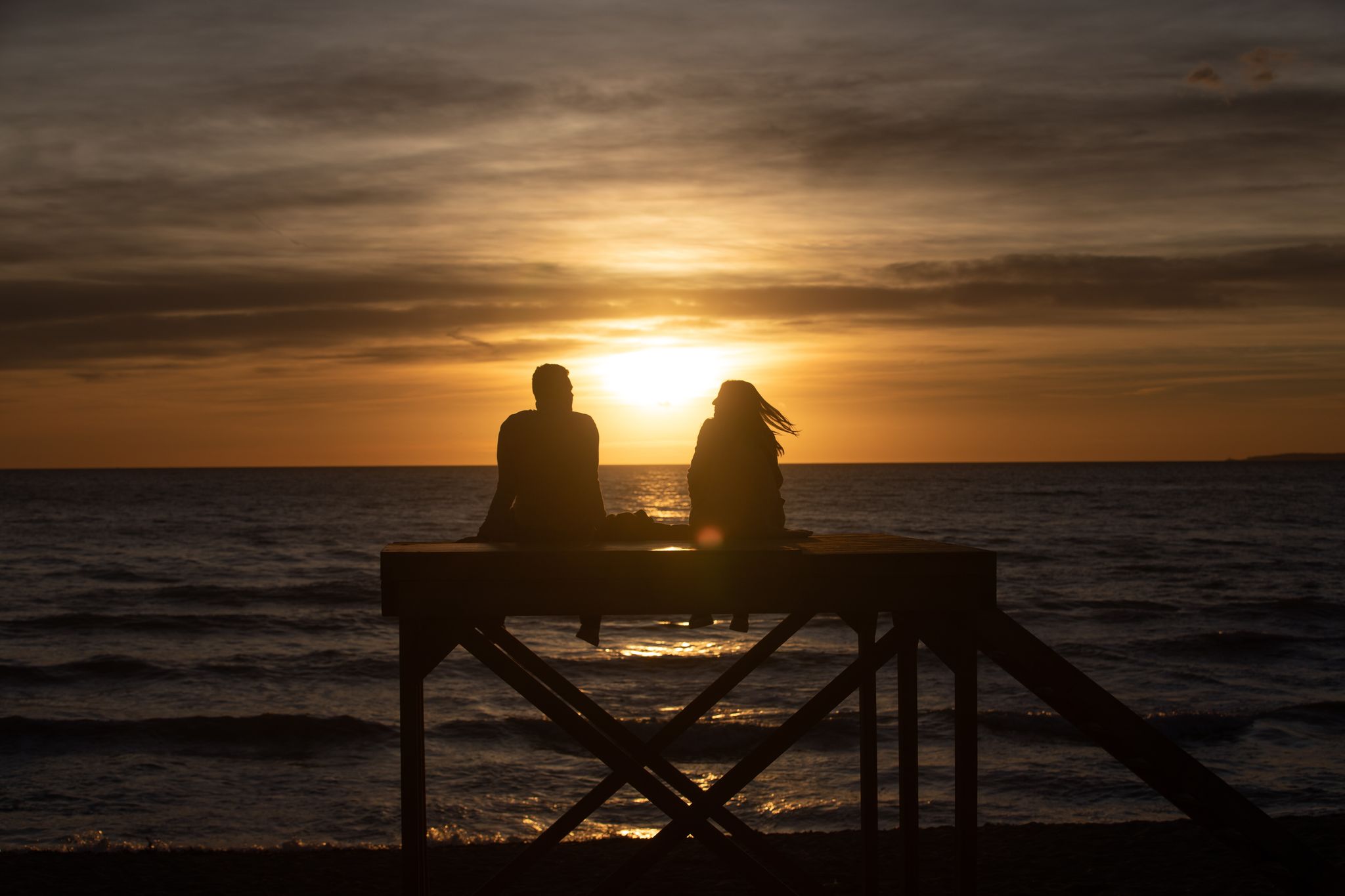 Sonnenuntergang auf Mallorca: Das Mittelmeer liegt weiter hoch im Kurs - und übertrifft die nordischen Länder mit Blick auf die Buchungszahlen um Längen.