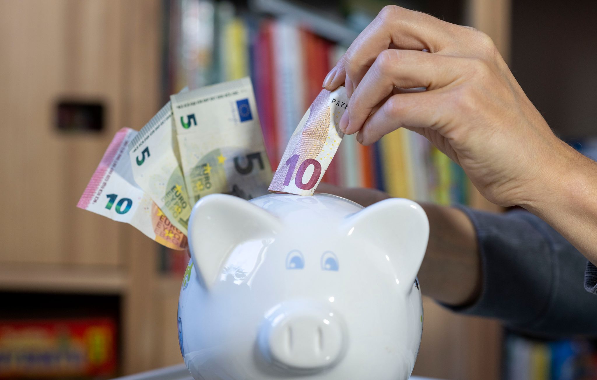 Zinsen für Tages- und Festgeld sind im Schnitt weiter gesunken (Symbolbild)