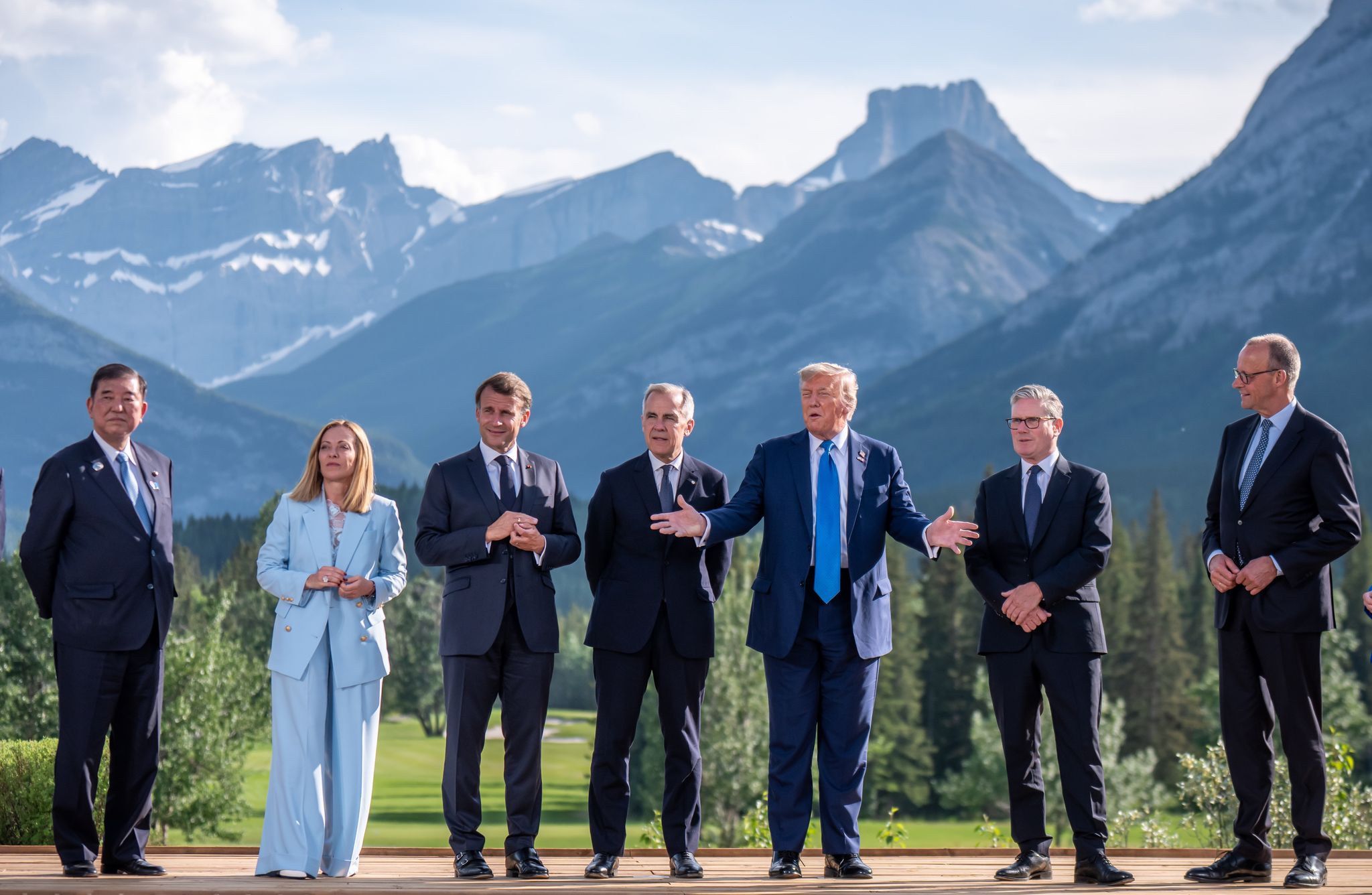 Beim «Familienfoto» der G7 äußerte Trump sich zu seiner vorzeitigen Anreise.