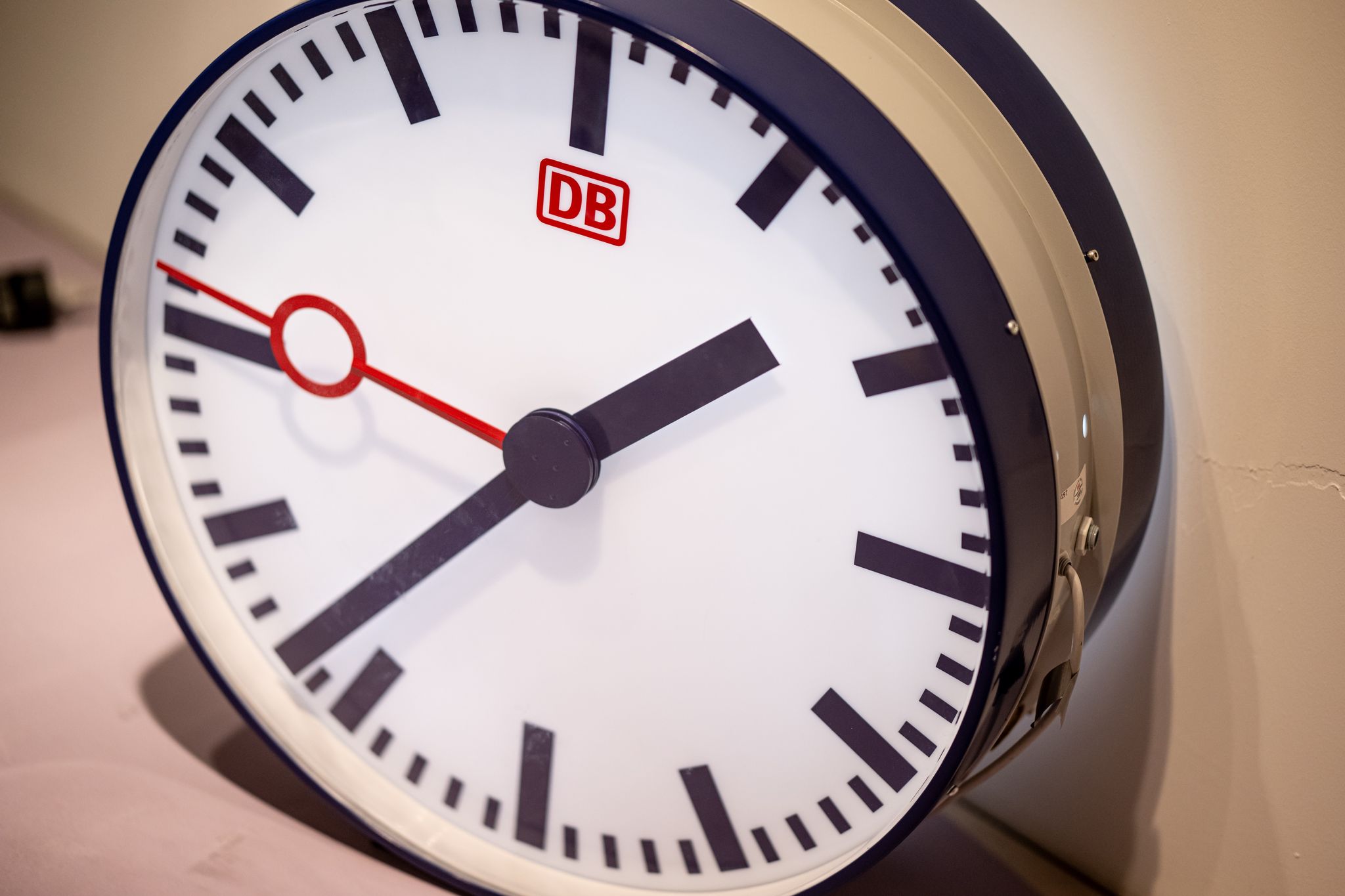 Immer wieder verliert die Bahn den Wettlauf mit der Zeit. (Archivbild)