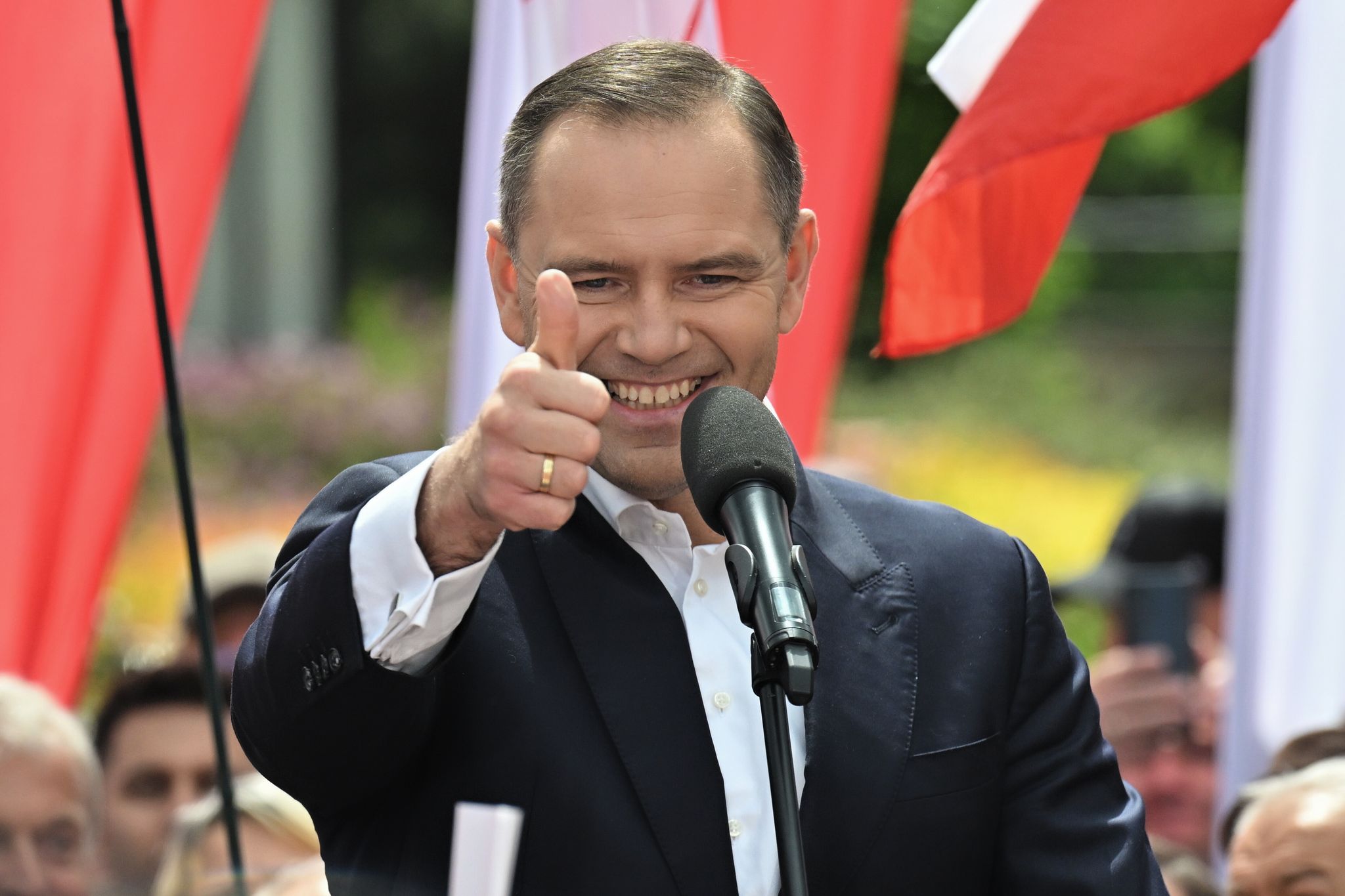 Der parteilose Historiker Karol Nawrocki geht als Kandidat für die nationalkonservative PiS in die Stichwahl um Polens Präsidentschaft. (Archivbild)