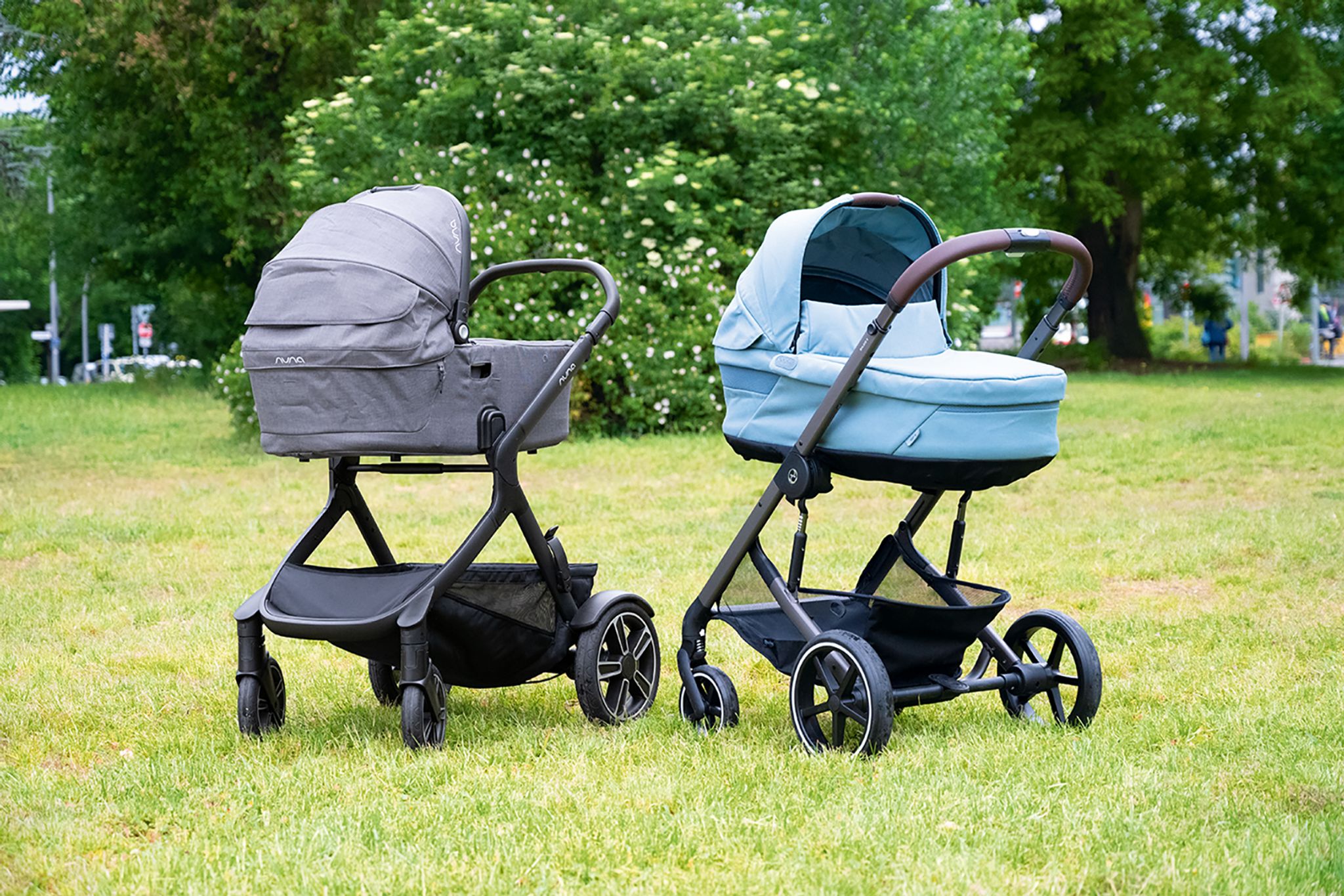 Der «Nuna Demi next» (l) und der «Cybex Ballos S Lux» sind mit der Note 2,8 die Testsieger unter den Kombi-Kinderwagen.