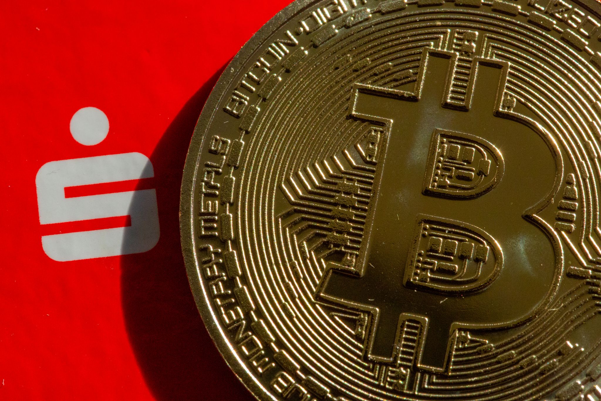 Sparkassen öffnen sich für Bitcoin und Co. - zumindest etwas. (Symbolbild)