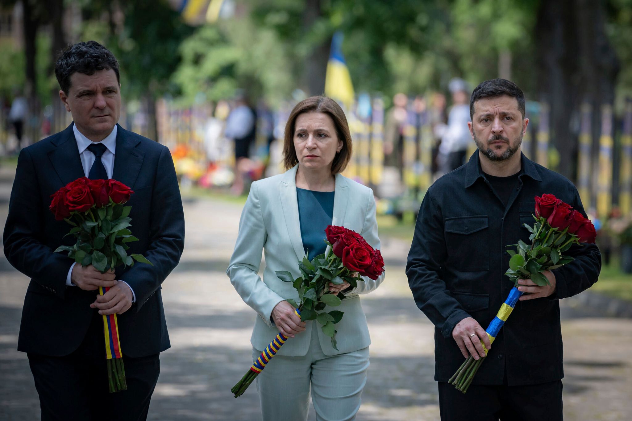 Staats- und Regierungschefs aus Südosteuropa legten in Odessa Blumen für gefallene ukrainische Soldaten nieder.