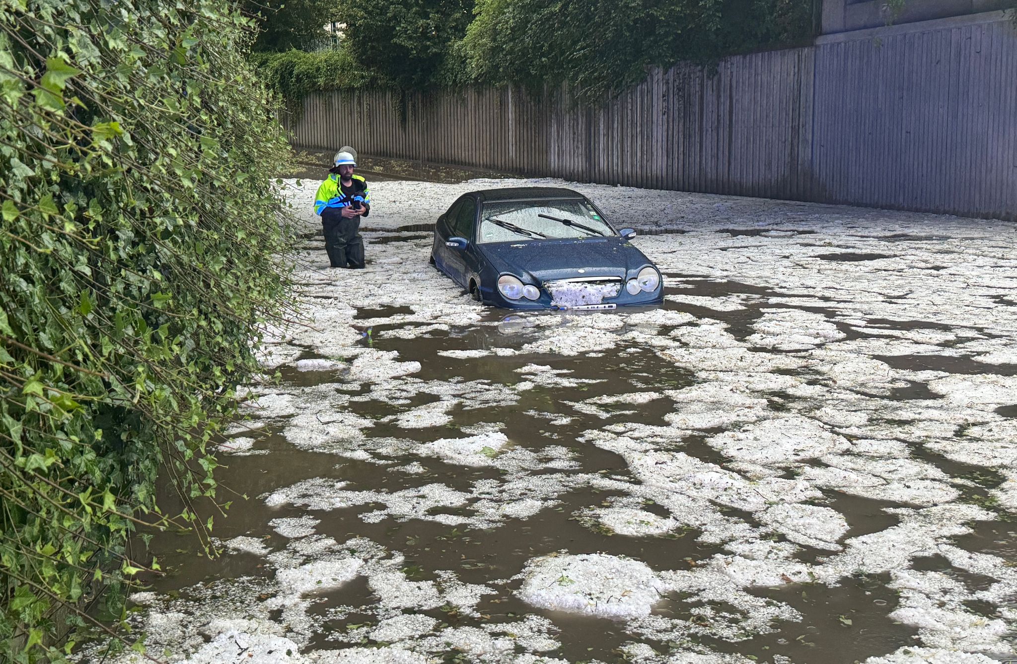 Unwetterschäden können teuer werden (Symbolbild)