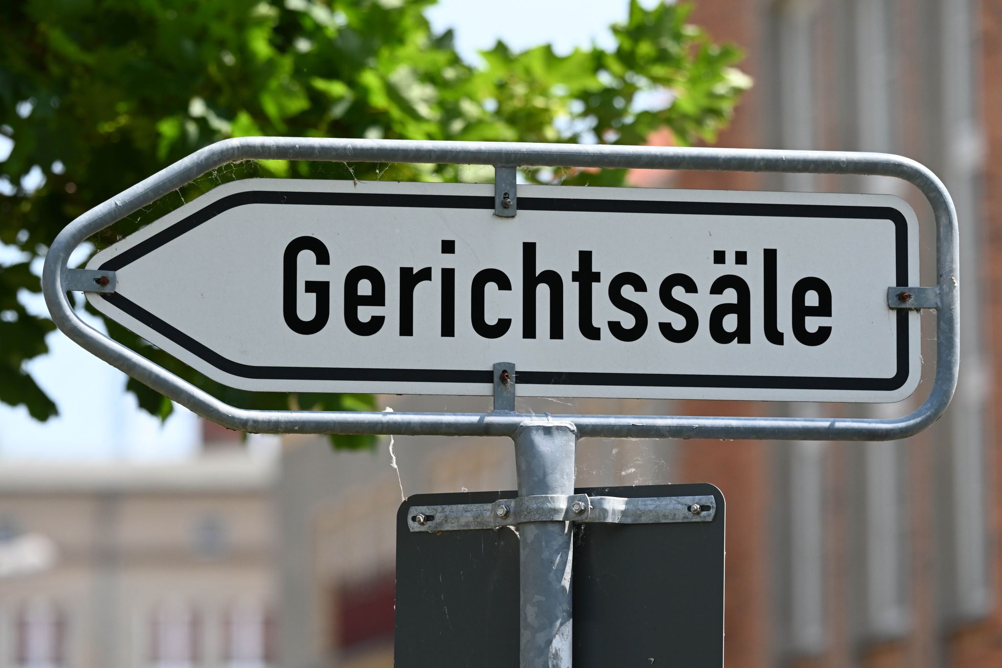 Die Hürden für offensichtlich unbegründete Klagen, die darauf abzielen, missliebige Meinungen zu unterdrücken, sollen höher werden.