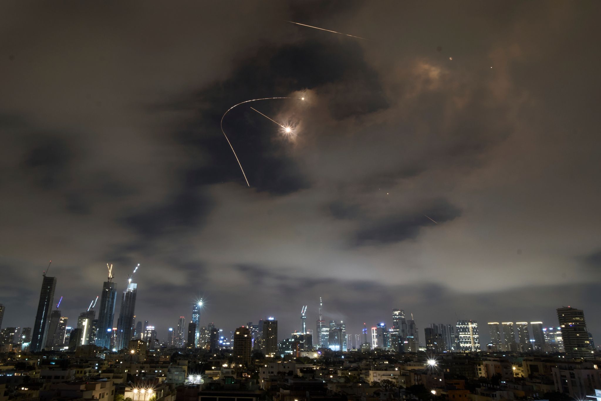 Israel und der Iran greifen sich weiter gegenseitig an.