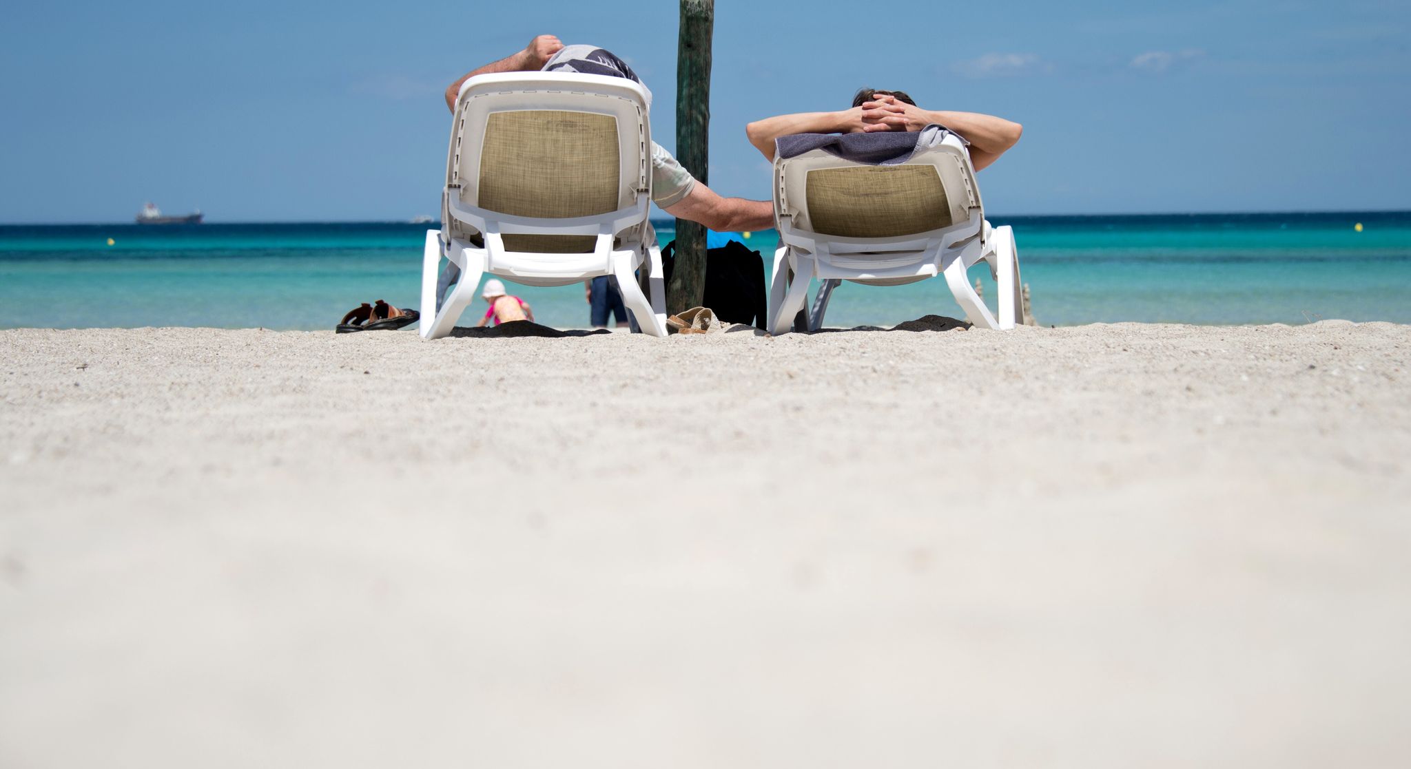 Laptop zu Hause lassen, Smartphone ausschalten: Wer sich im Urlaub wirklich erholen will, muss Grenzen setzen.