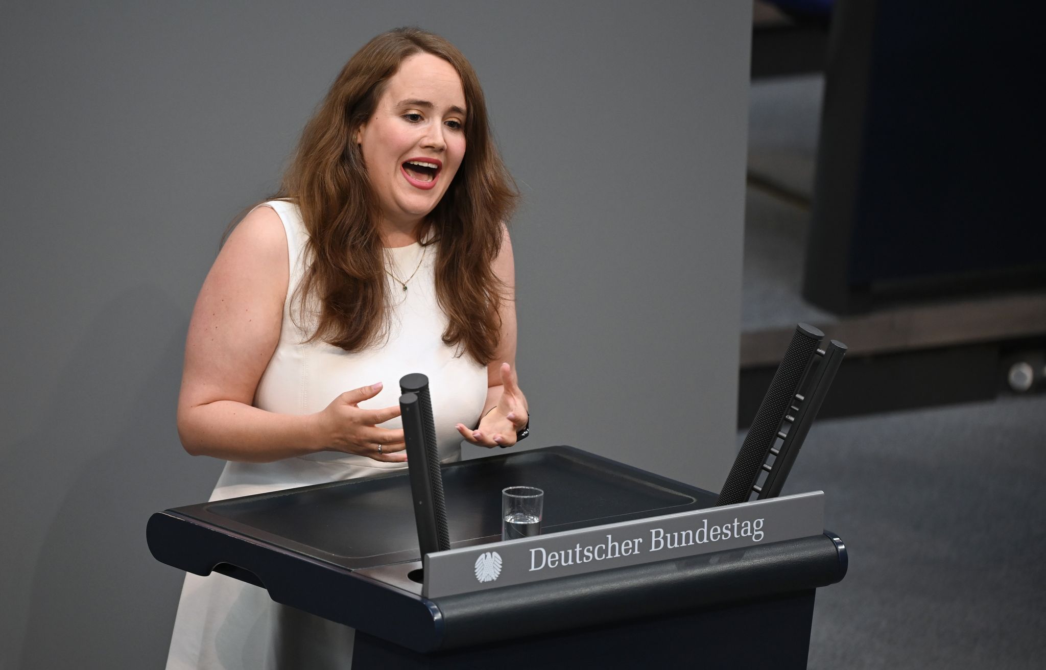 Lang sagt: «Die Menschen wollen sich darauf verlassen können, dass ihr T-Shirt nicht von Kindern genäht wurde.» (Archivbild)