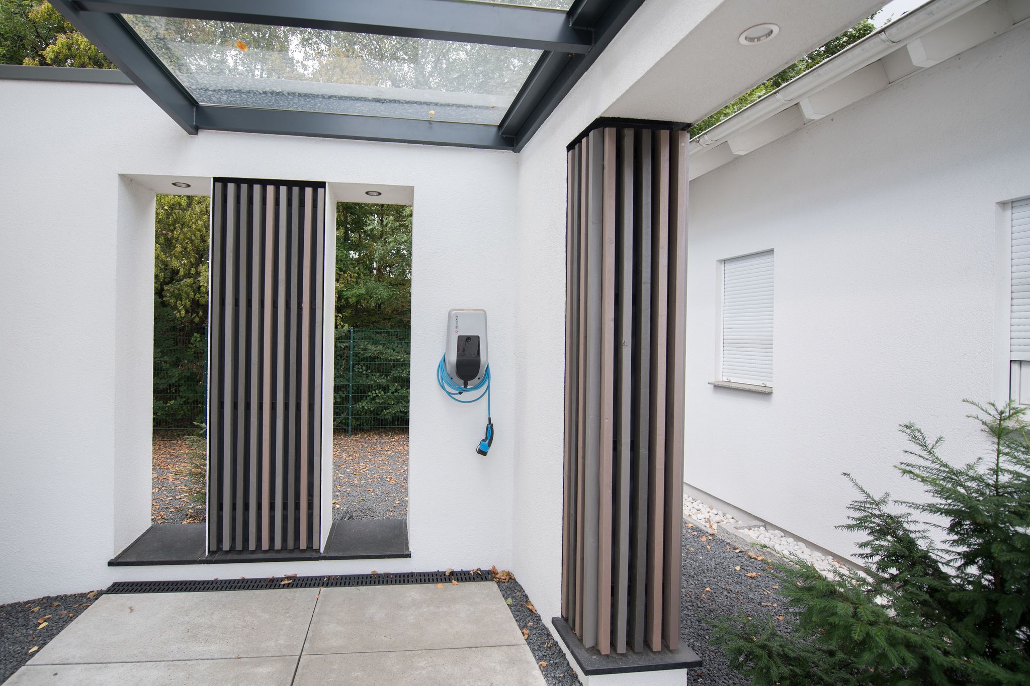 E-Mobilität im Eigenheim: Die Ladeinfrastruktur lässt sich am besten gleich beim Bau integrieren.
