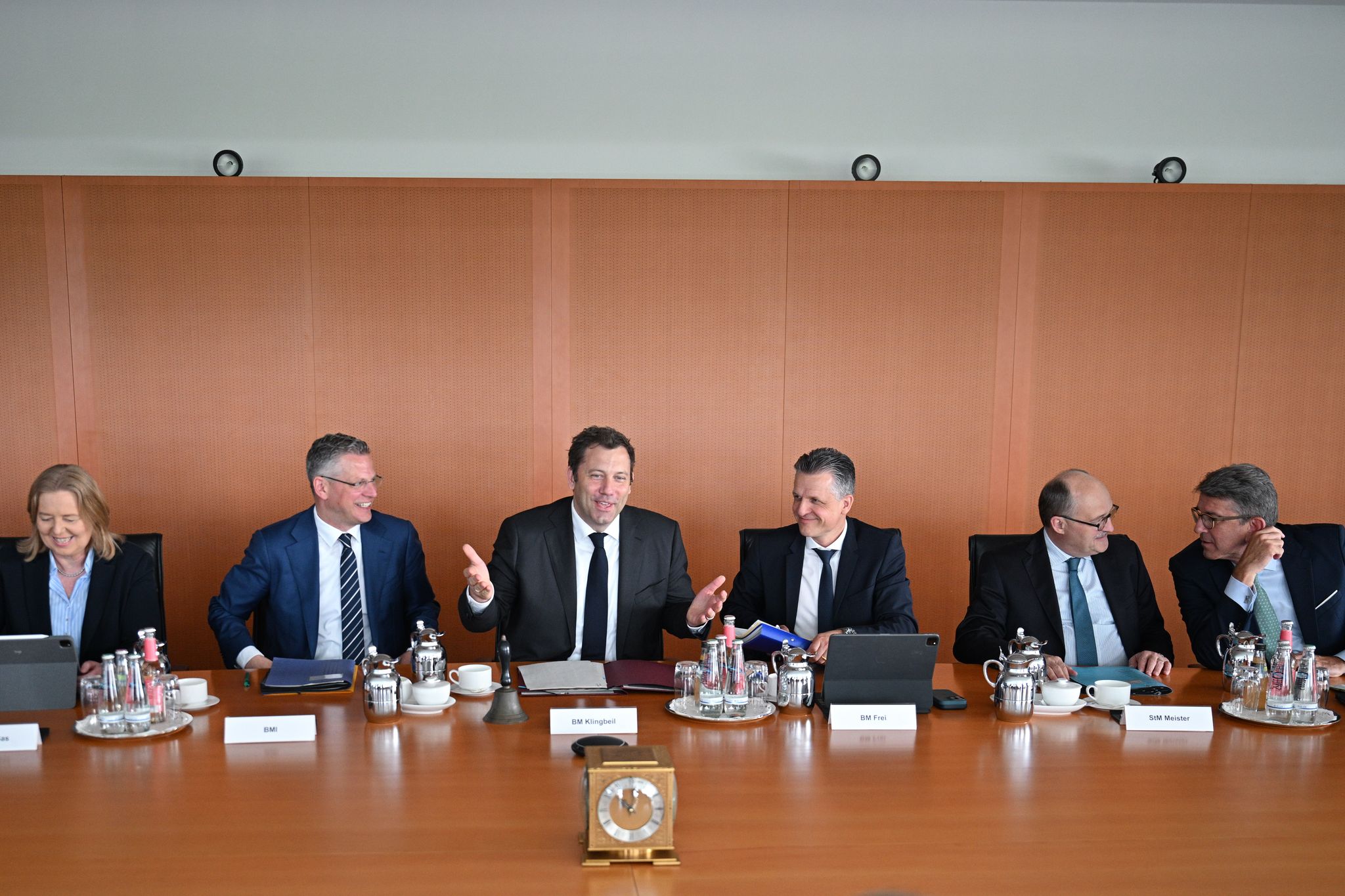 Klingbeil legt seinen ersten Haushalt dem Kabinett vor. (Archivbild)