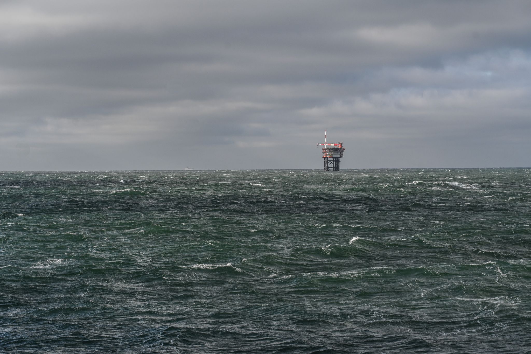 Das Bundesamt für Seeschifffahrt und Hydrographie (BSH) verzeichnete im Frühjahr außergewöhnlich hohe Wassertemperaturen in Nordsee und Ostsee (Archivbild).