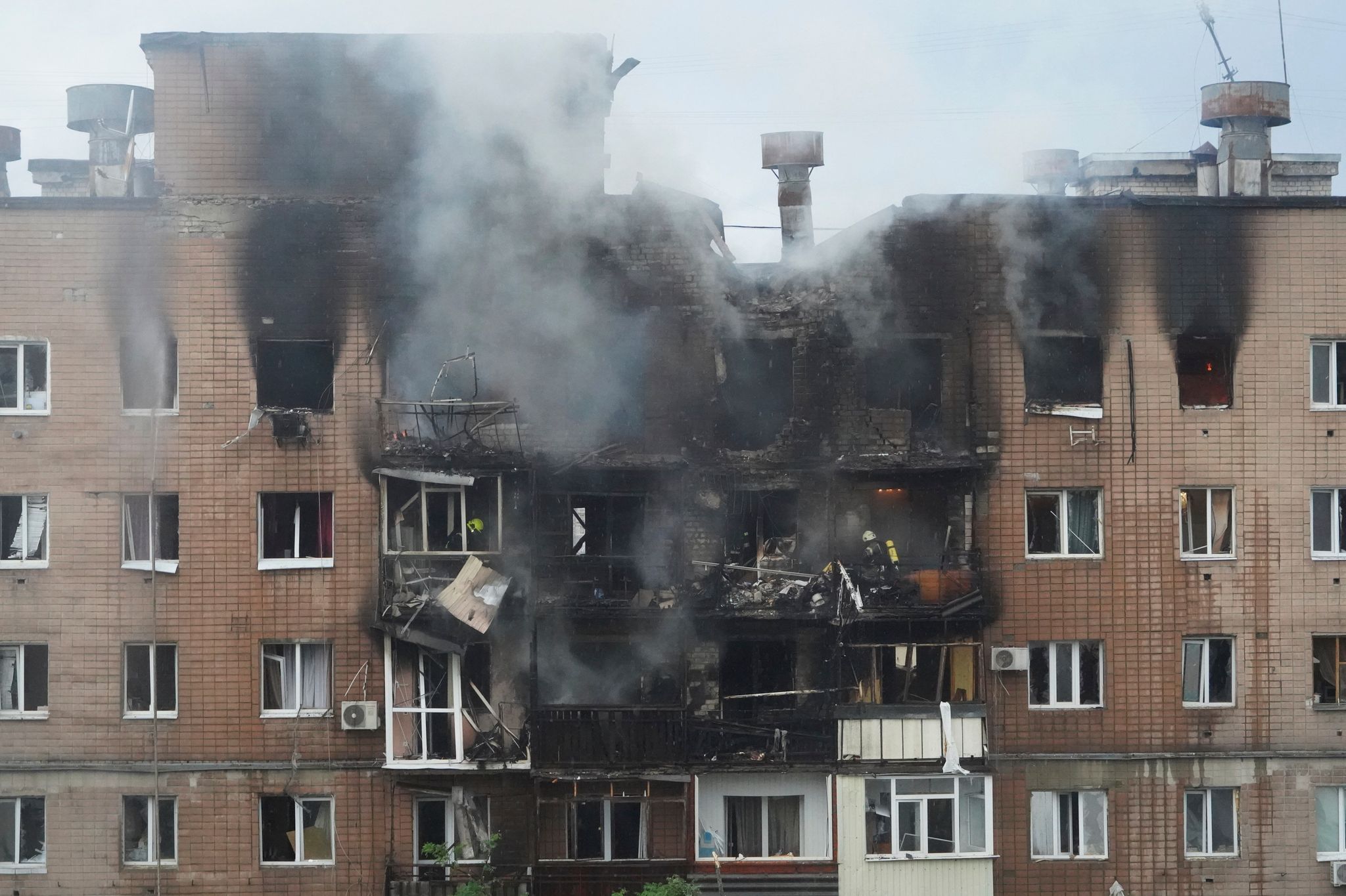 Die ostukrainische Stadt Charkiw erlebte nach Behördenangaben den bisher schwersten russischen Angriff.