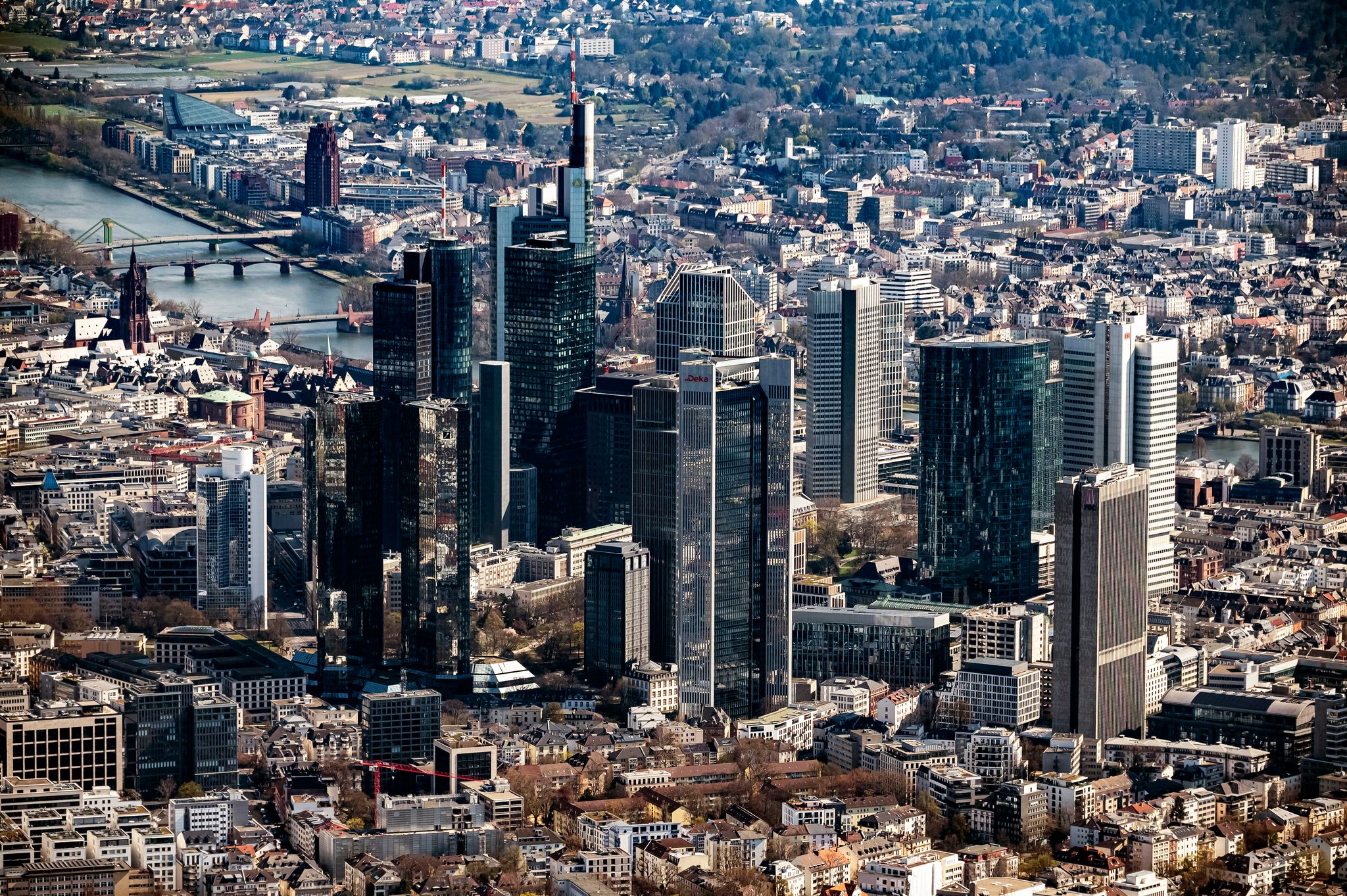 Banken-Skyline in Frankfurt: Mit Cum-Cum-Deals verursachten Banken geschätzt einen Steuerschaden in Milliardenhöhe. (Symbolbild)