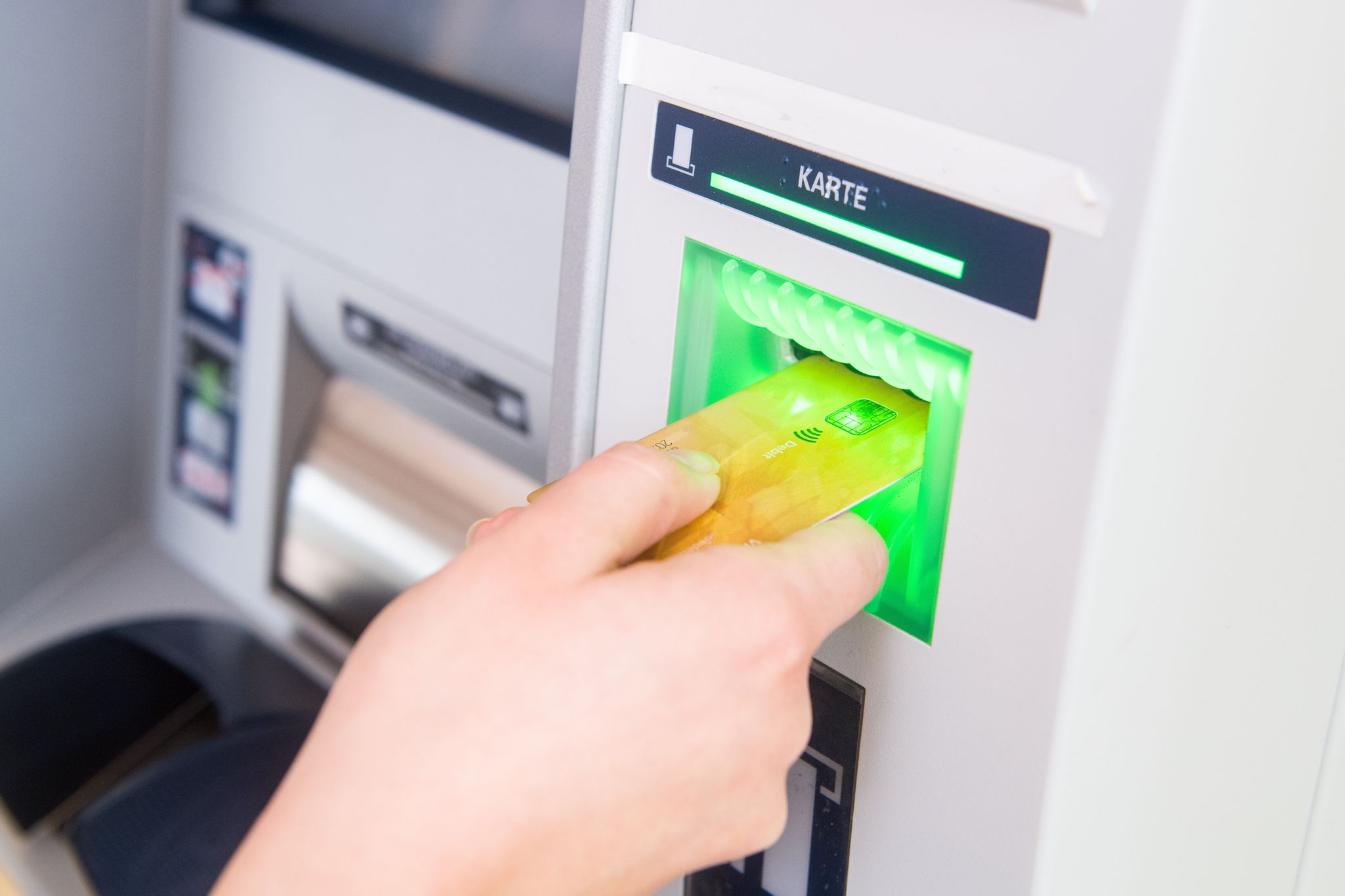 Seit dem 1. Juli 2025 gelten höhere Pfändungsfreigrenzen. Künftig sind Nettoeinkünfte unter 1.560 Euro voll geschützt.