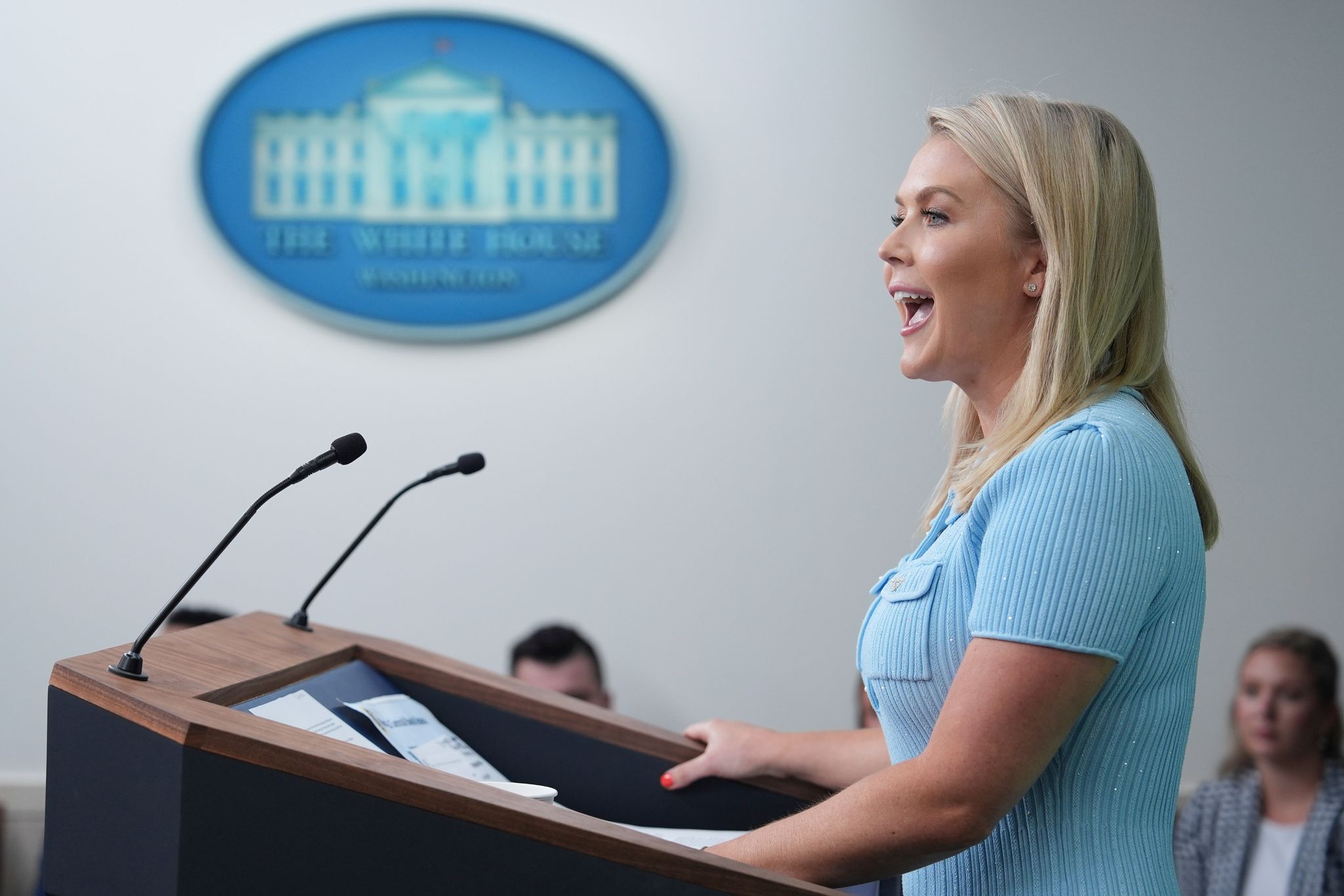 Trump will die Frist im Zollkonflikt per Dekret verschieben - sagt seine Sprecherin Leavitt. (Archivbild)