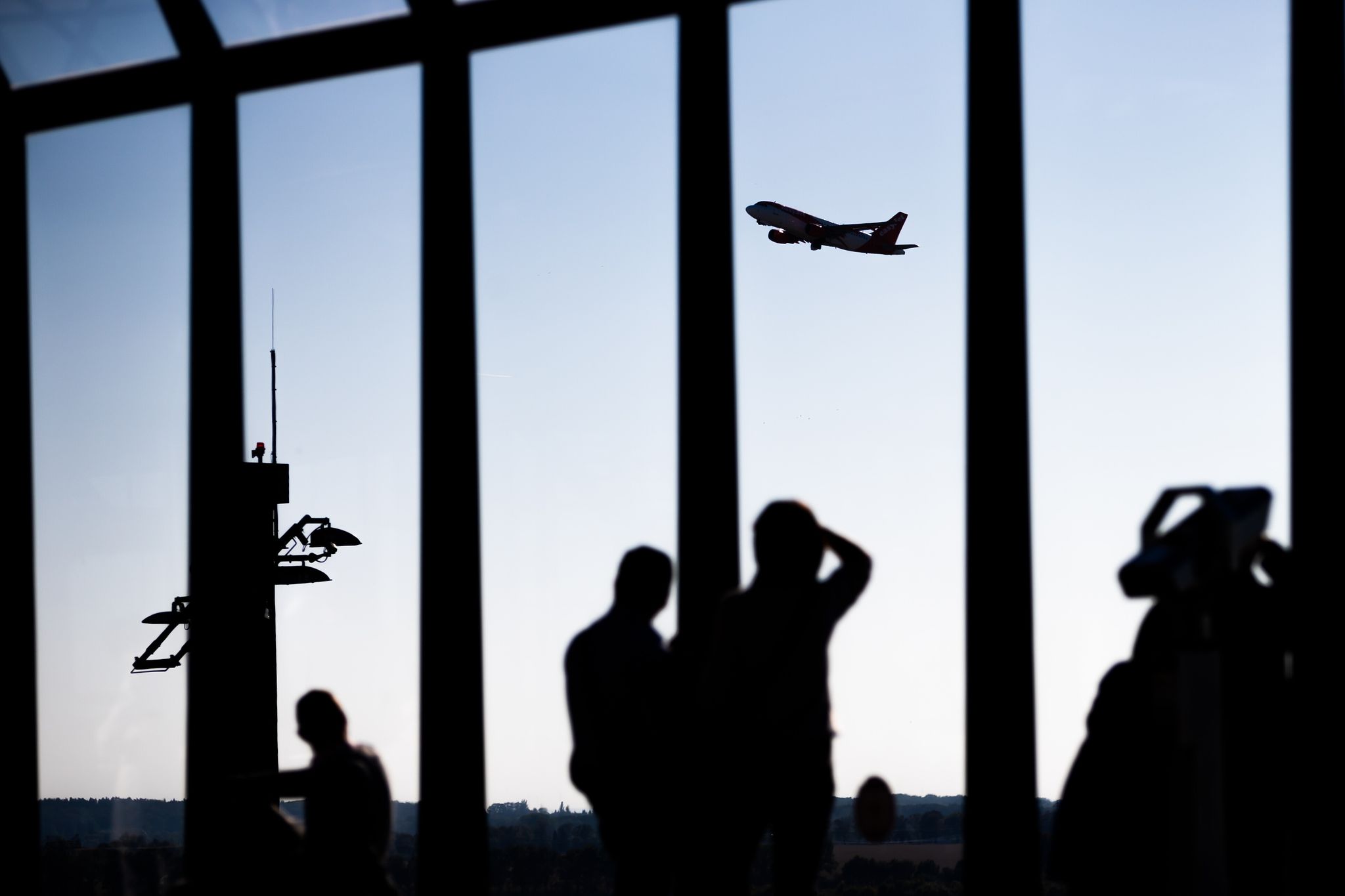 Ihr Urlaubsflieger will ohne Sie abheben? Ist das Boarding noch nicht abgeschlossen und sind die Türen des Flugzeuges noch geöffnet, besteht laut Gericht eine Mitnahmeverpflichtung der Fluggesellschaft.