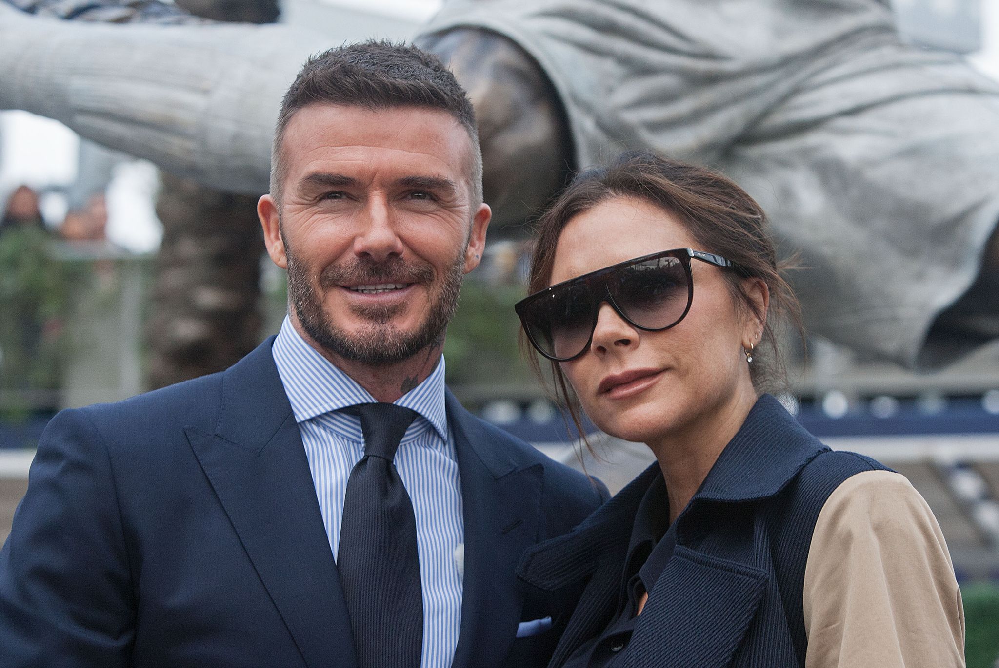Victoria Beckham zieht ihren Mann David in einem Instagram-Clip für einen Haarschneide-Unfall auf. (Archivbild)