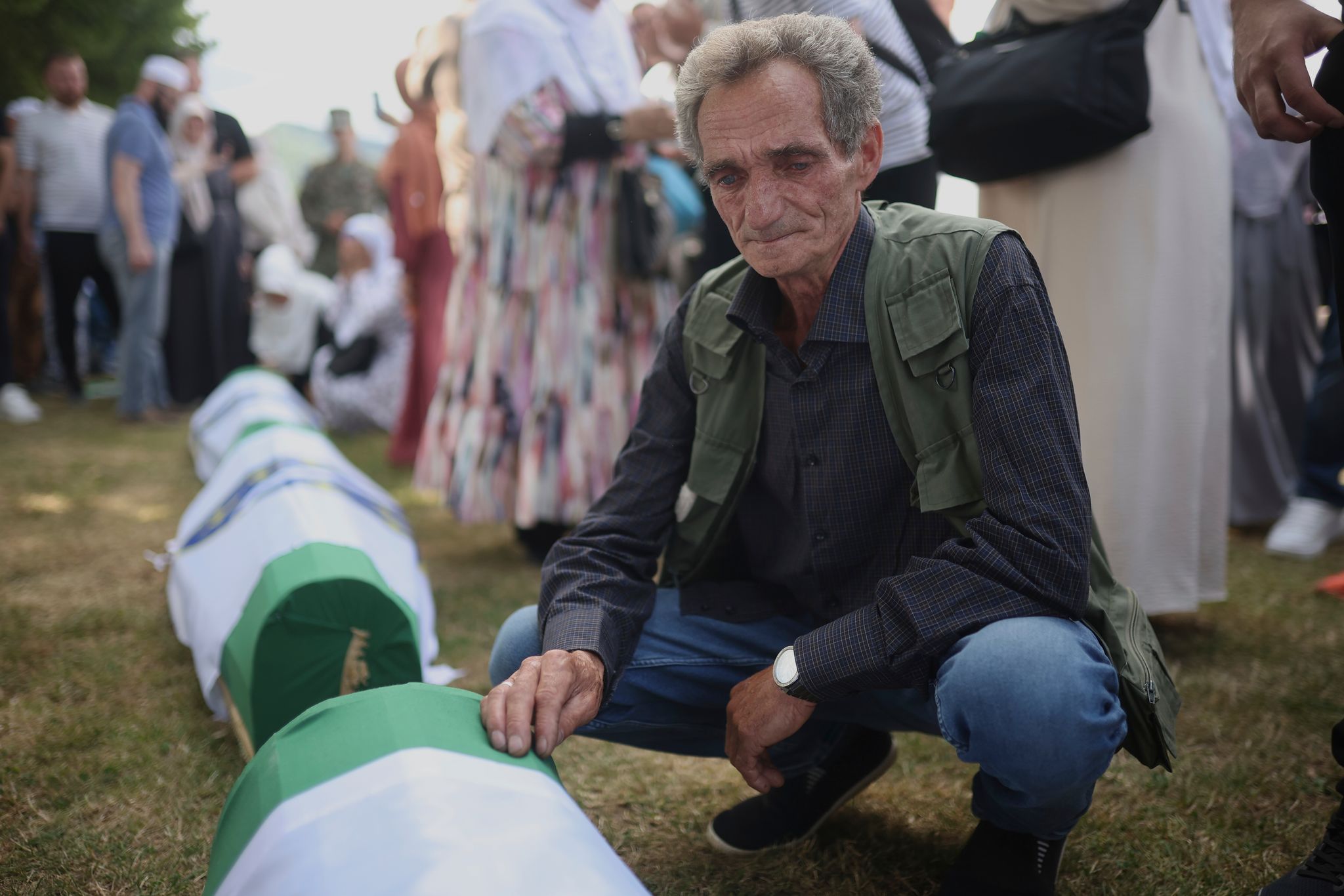 Sechs weitere identifizierte Opfer des Massakers von Srebrenica von 1995 werden am Internationalen Gedenktag beigesetzt.