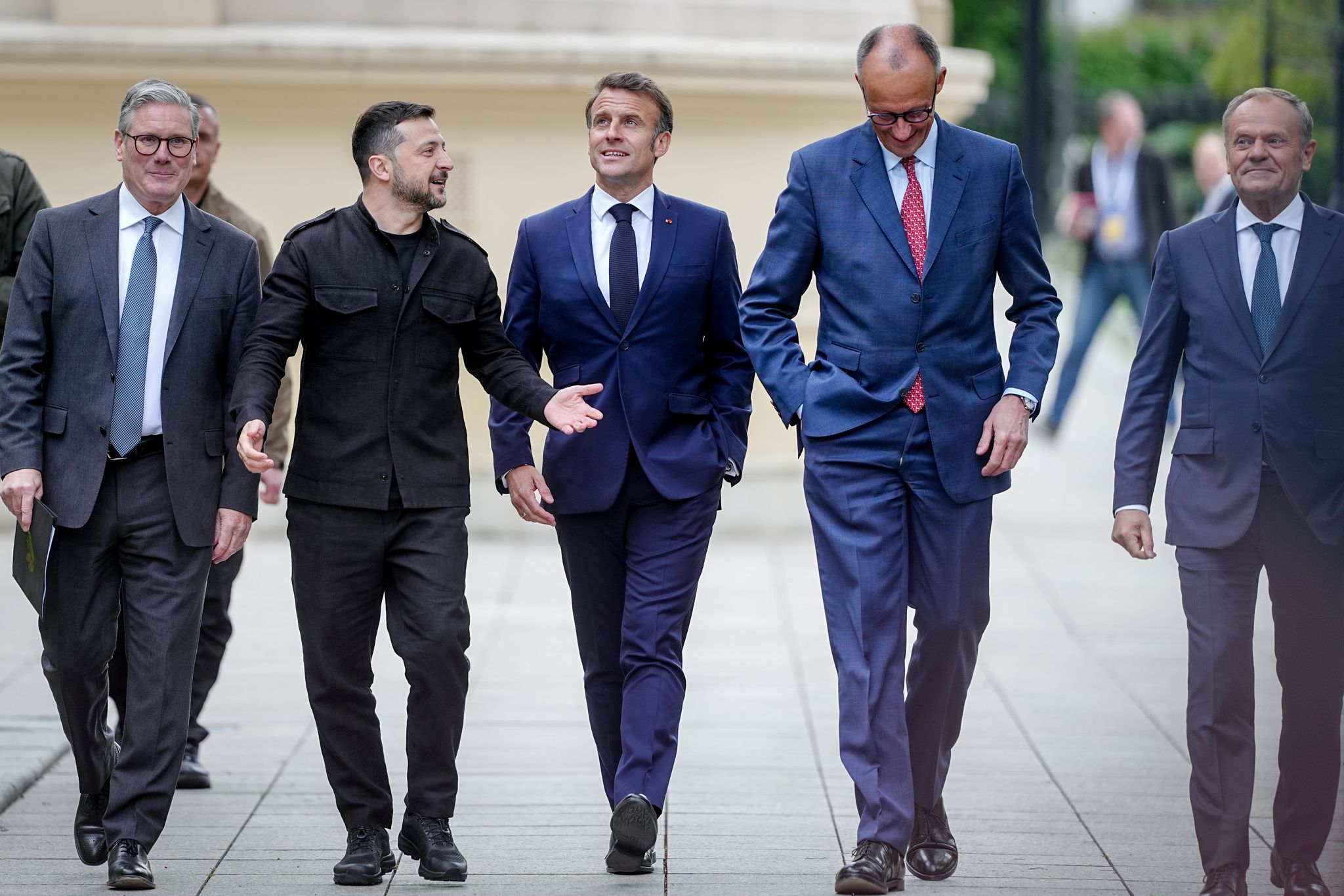 Merz will mit Selenskyj, Trump und Weiteren zur Ukraine beraten. (Archivbild)