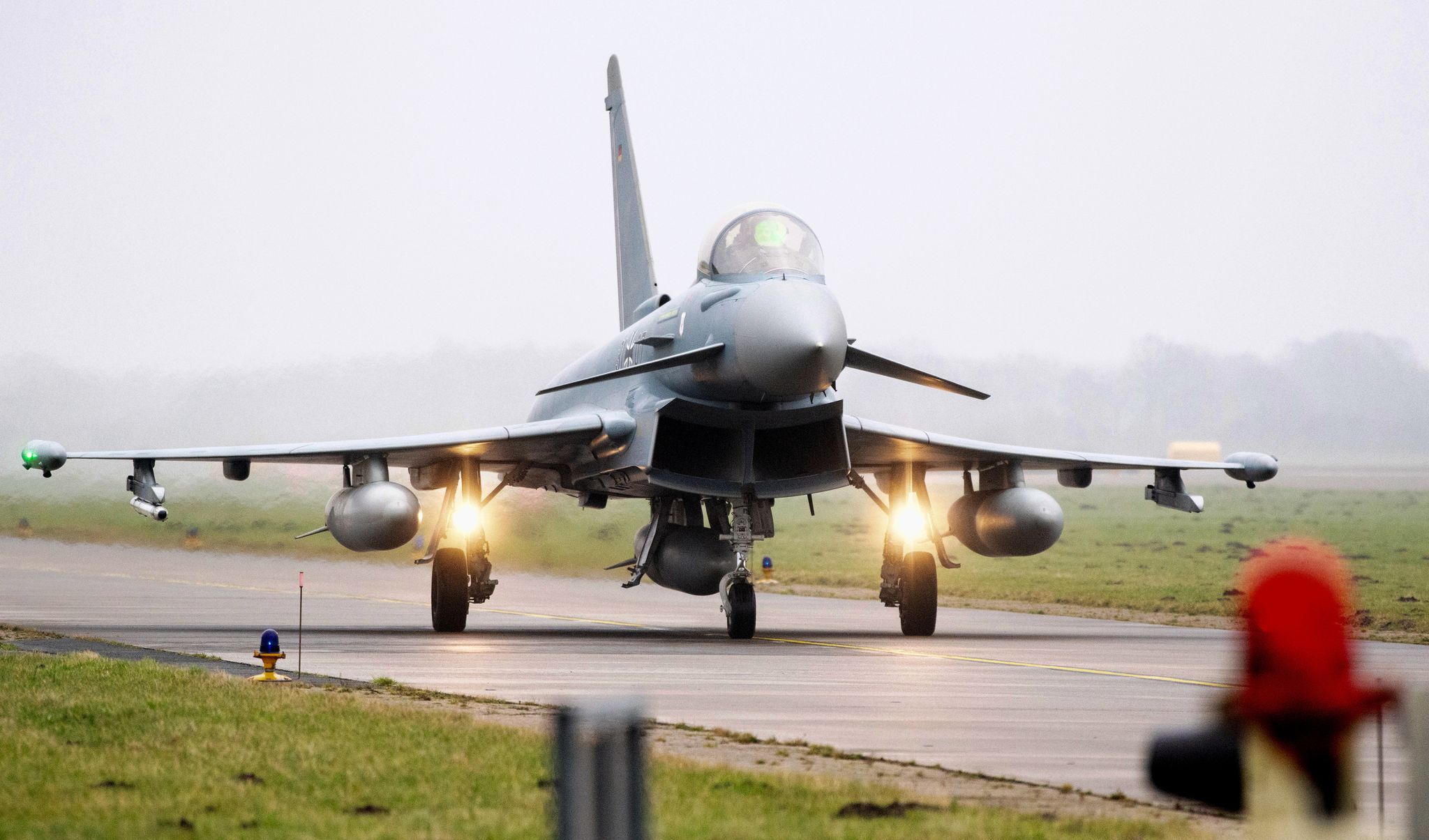 Deutschland verlegt fünf Kampfjets vom Typ Eurofighter vorübergehend nach Polen. (Archivbild)