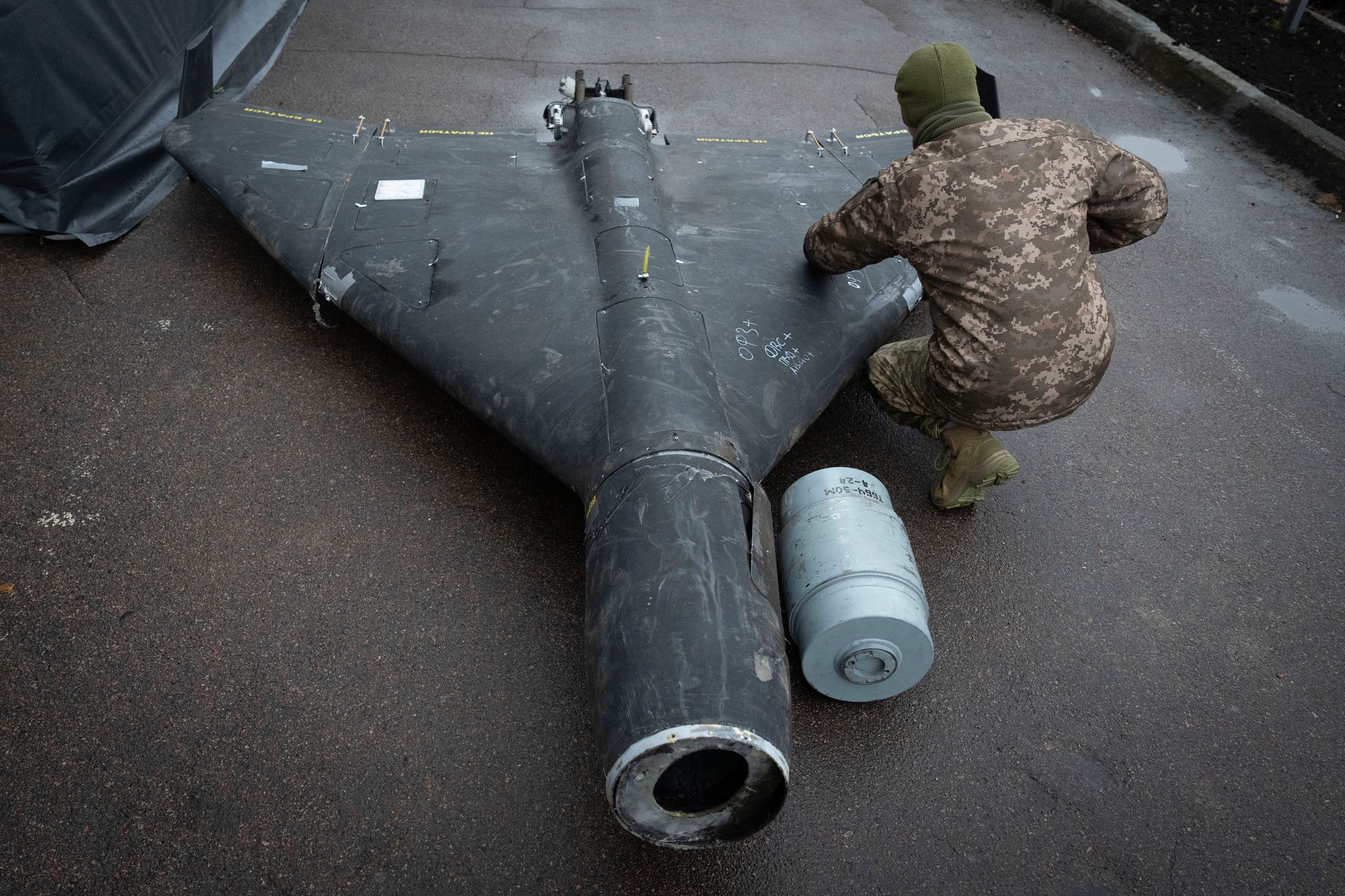 Für seine nächtlichen Luftangriffe auf die Ukraine nutzt Russland Kampfdrohnen des iranischen Bautyps Shahed. (Archivbild)