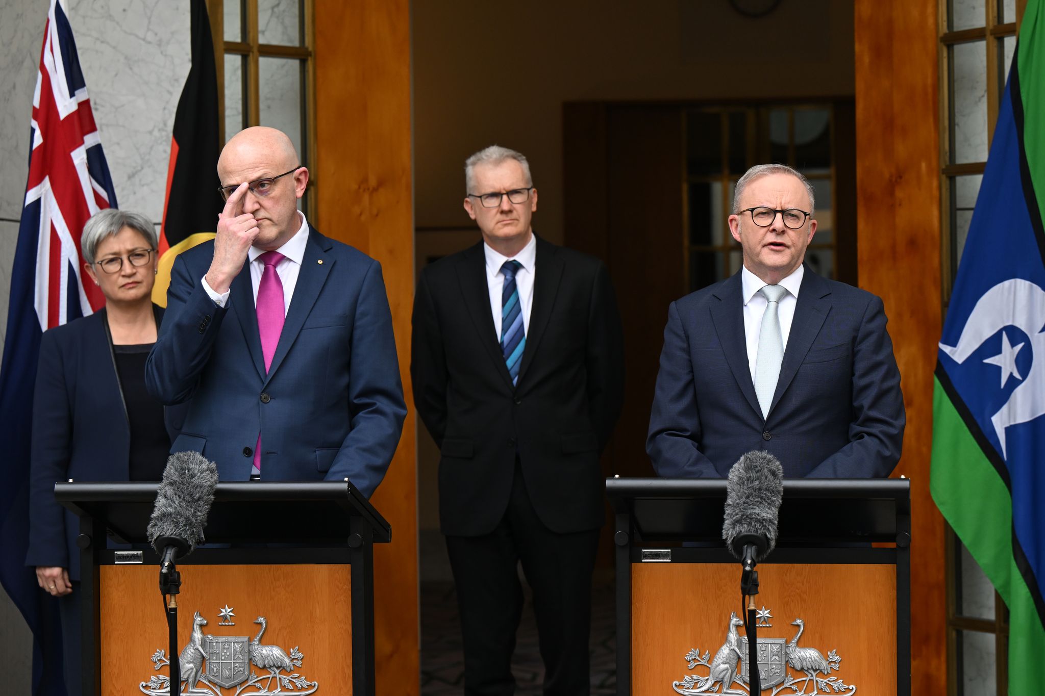 Australiens Regierung reagiert mit drastischen Maßnahmen auf die mutmaßliche Verwicklung des Iran in antisemitische Attacken.