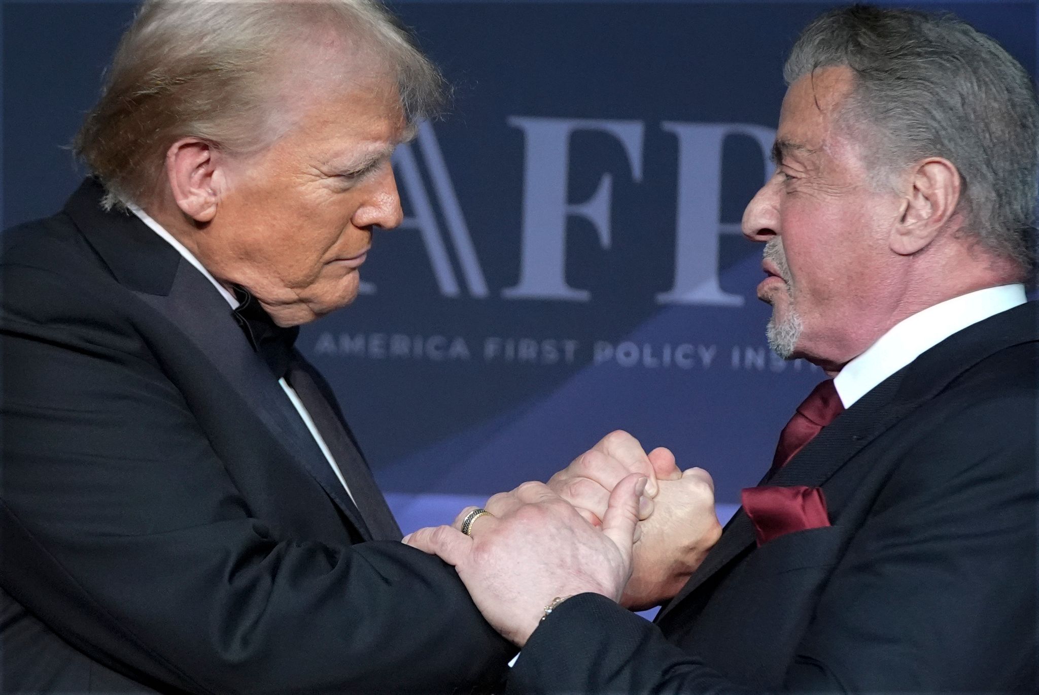 Zwei, die sich gern haben: US-Präsident Donald Trump und Actionfilm-Ikone Sylvester Stallone, (Archivbild)