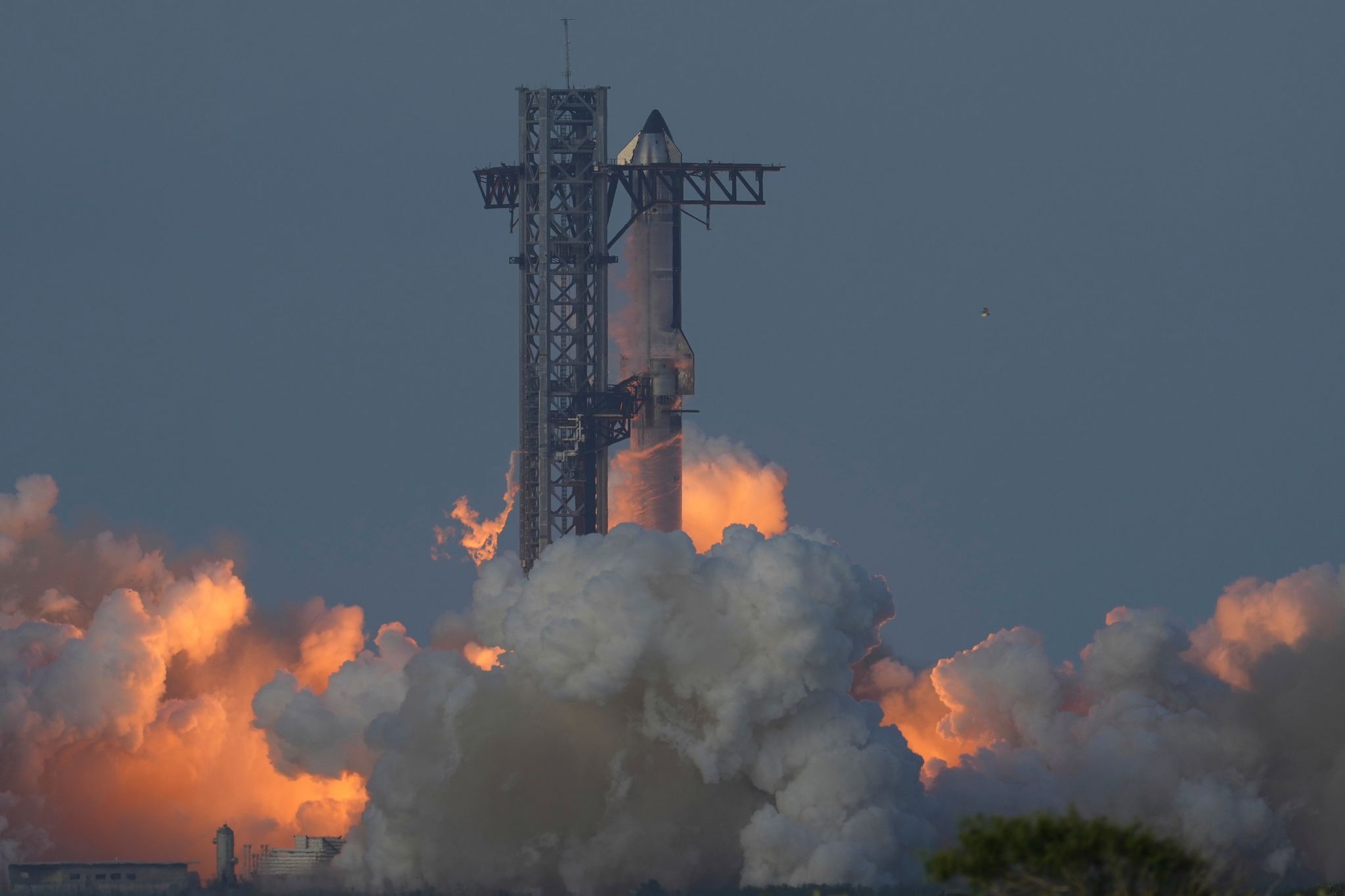 Das Starship hat einen zehnten Testflug absolviert.