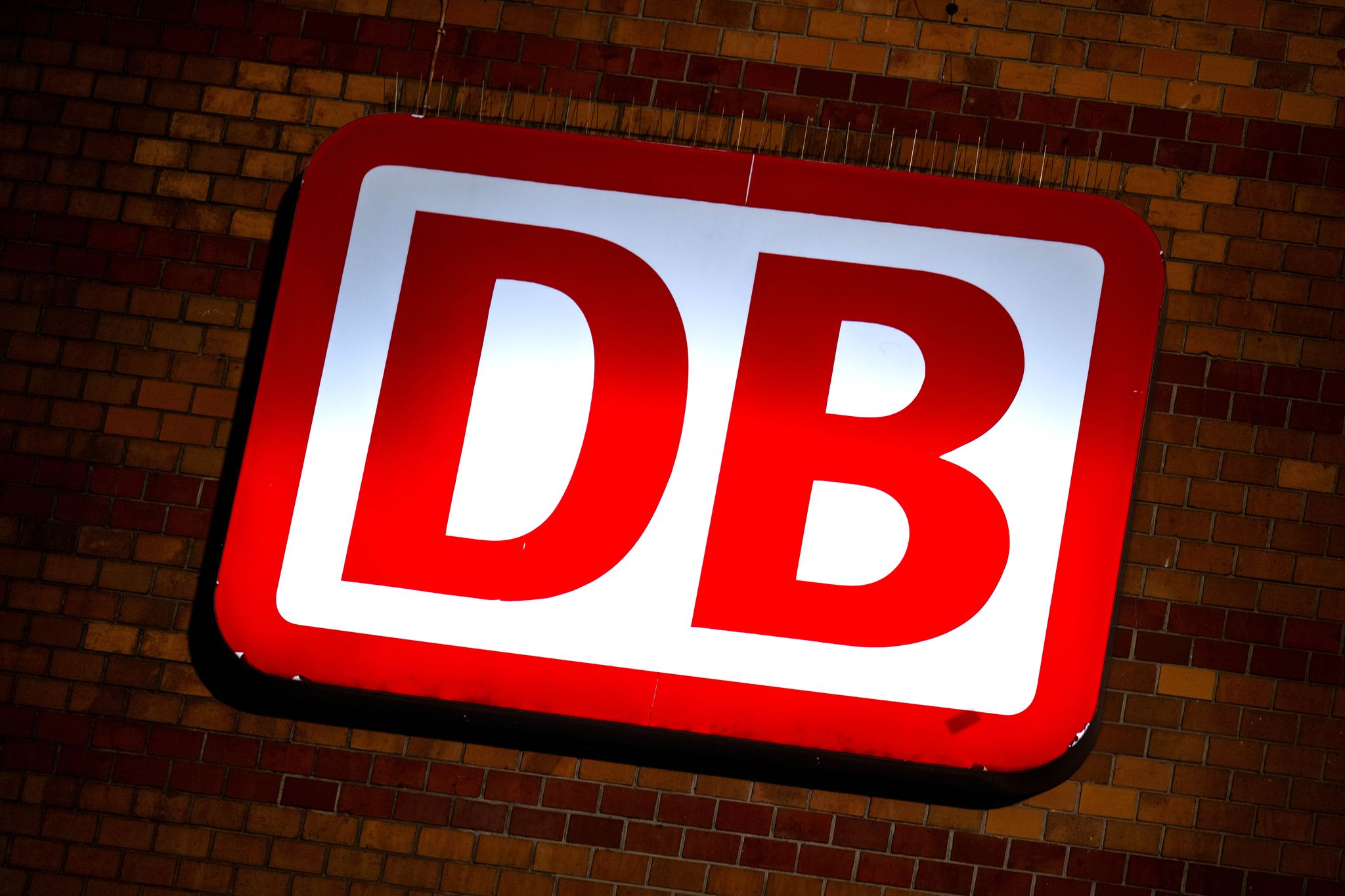 Wer führt künftig die Deutsche Bahn - und wohin? Wer auch immer es wird: Herausforderungen gibt es genug. (Symbolbild)