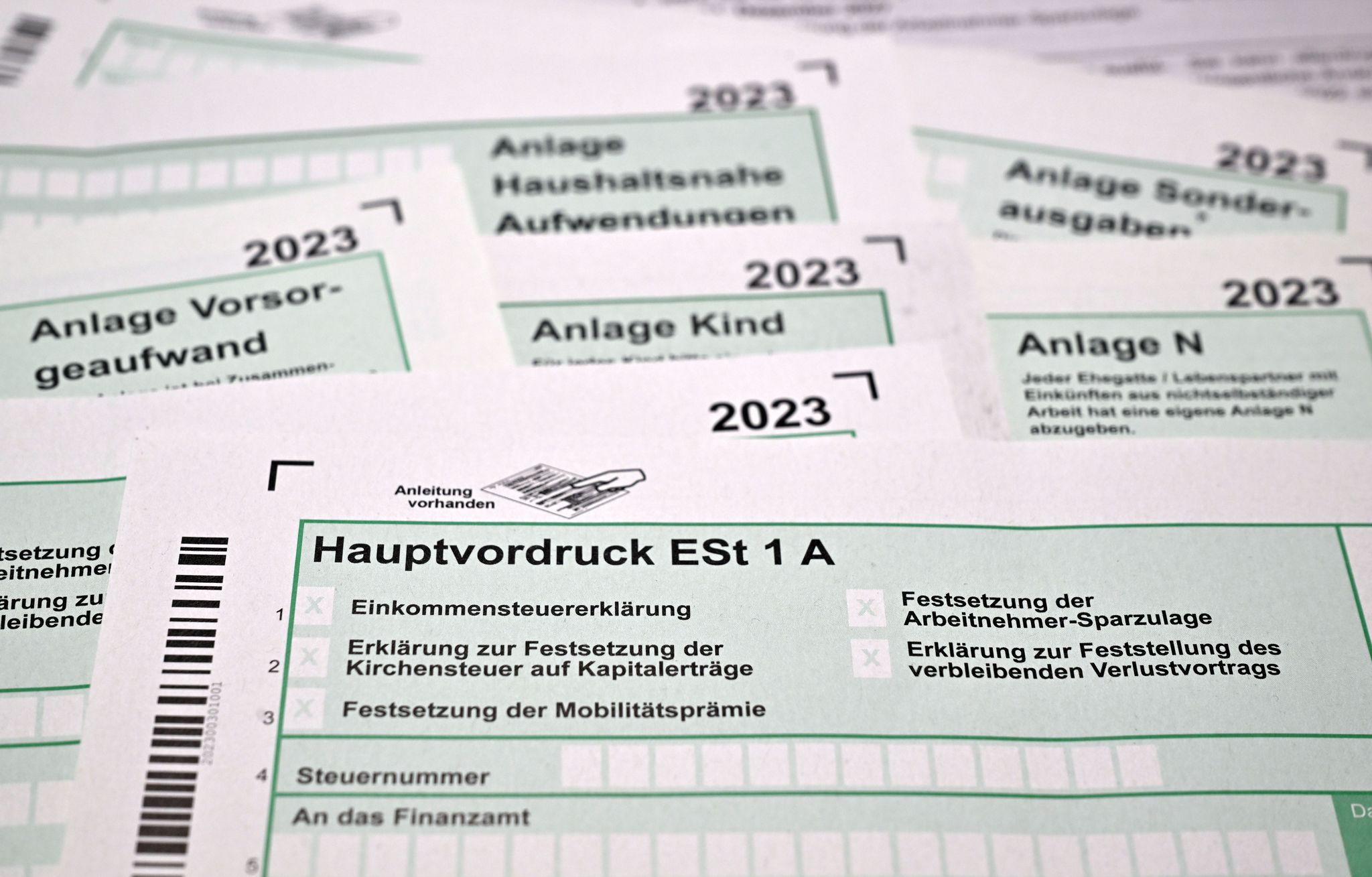 Einer ausgewählten Gruppe von Steuerpflichtigen schickt das Finanzamt Kassel einen Vorschlag für die Steuererklärung (Symbolbild).