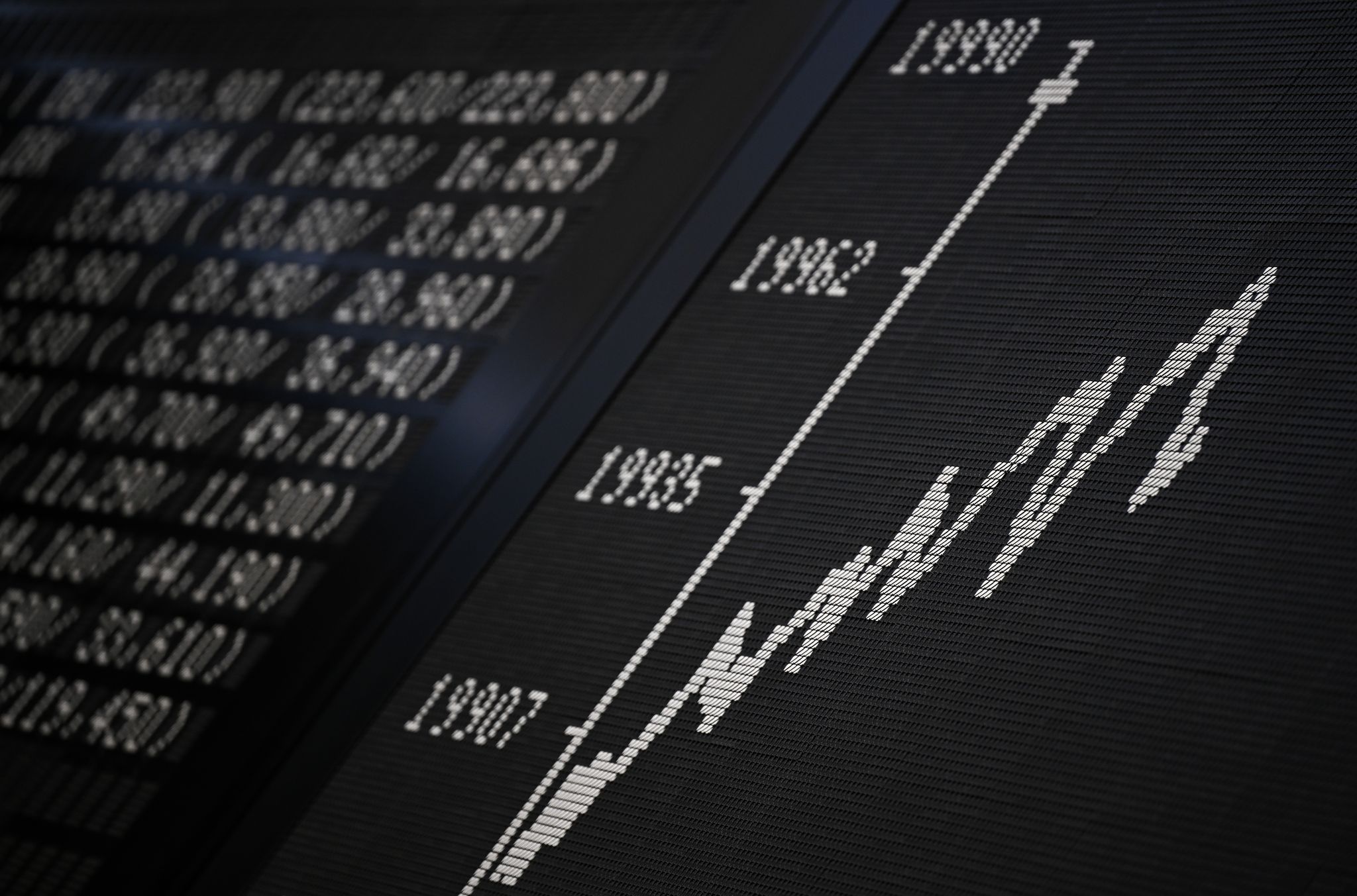 Auf Aktien zu setzen, hat sich für viele Anleger ausgezahlt. (Archivbild)