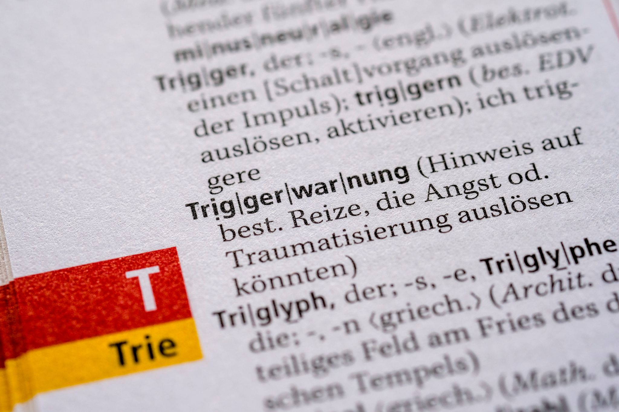 Triggerwarnungen sollen dabei helfen, Reizen bewusst wahrzunehmen oder zu vermeiden, die an traumatische oder unangenehme Situationen erinnern. (Archivbild)