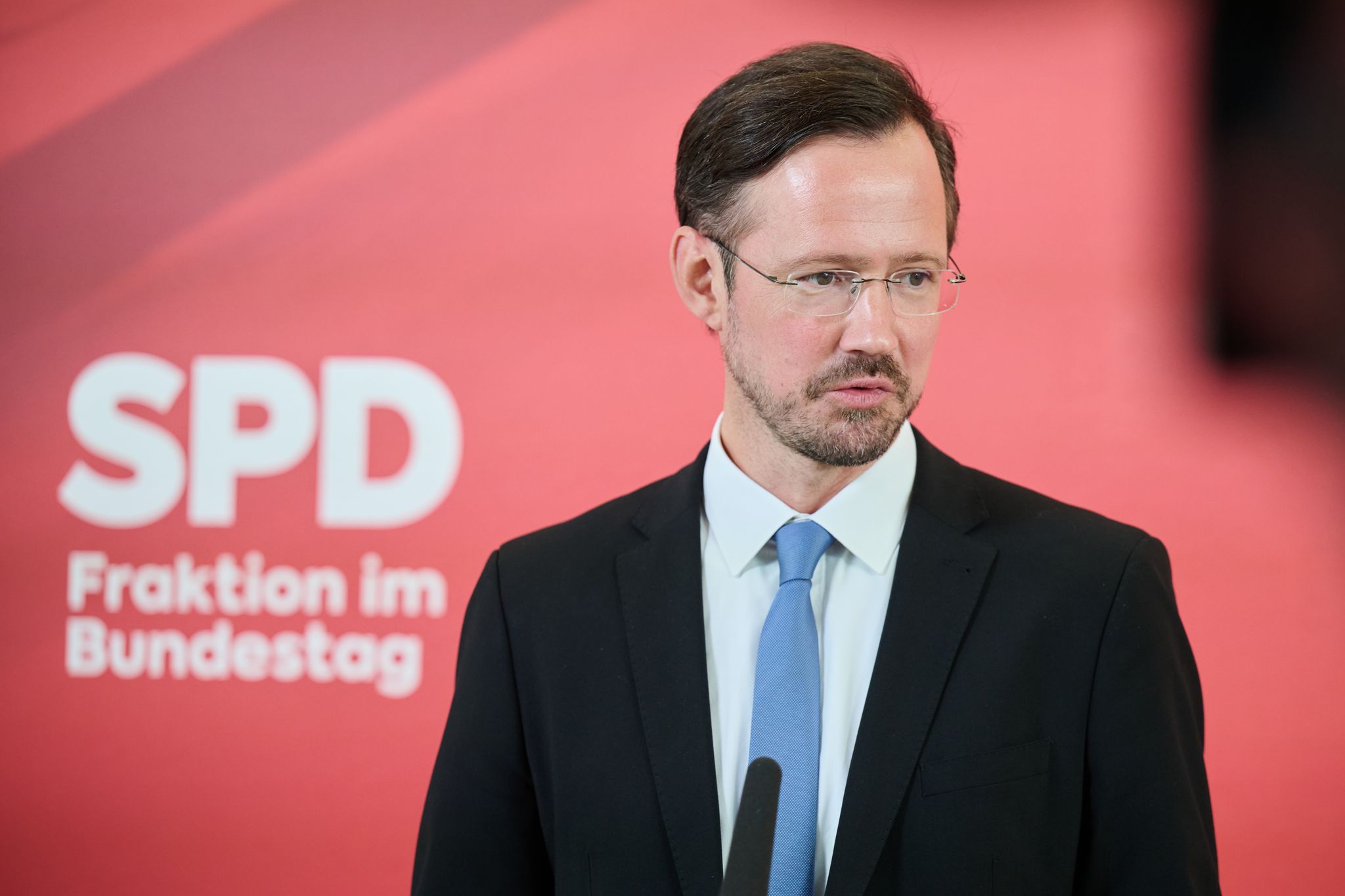 SPD-Fraktionsgeschäftsführer Wiese verweist darauf, dass sich die Koalition auf ein Gesamtrentenpaket verständigt hat. (Archivbild)