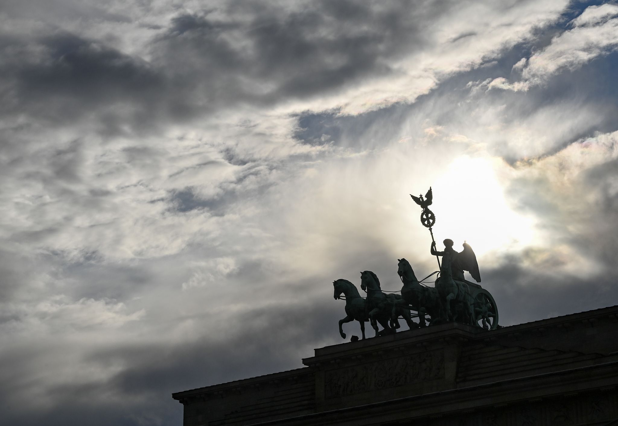 Die Gefühlslage der Nation ist nach Einschätzung des Psychologen Stephan Grünewald derzeit schwierig und stark von Verdrängung geprägt (Archivbild).