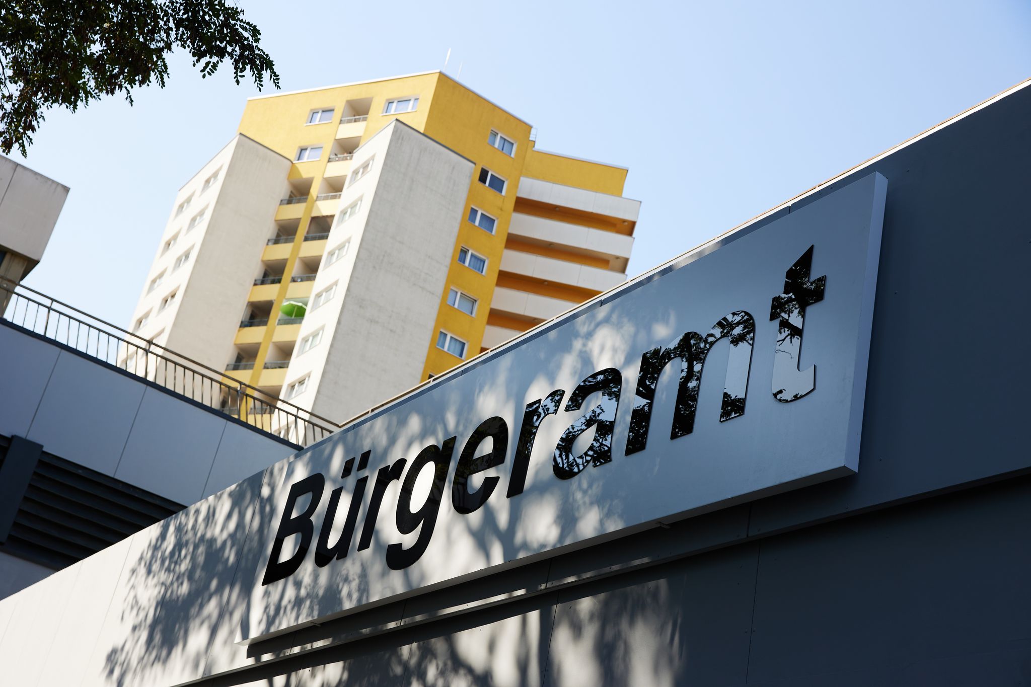 Die Gebühr für die Ausstellung eines Personalausweises soll für Menschen über 24 Jahre von 37 auf 46 Euro steigen.