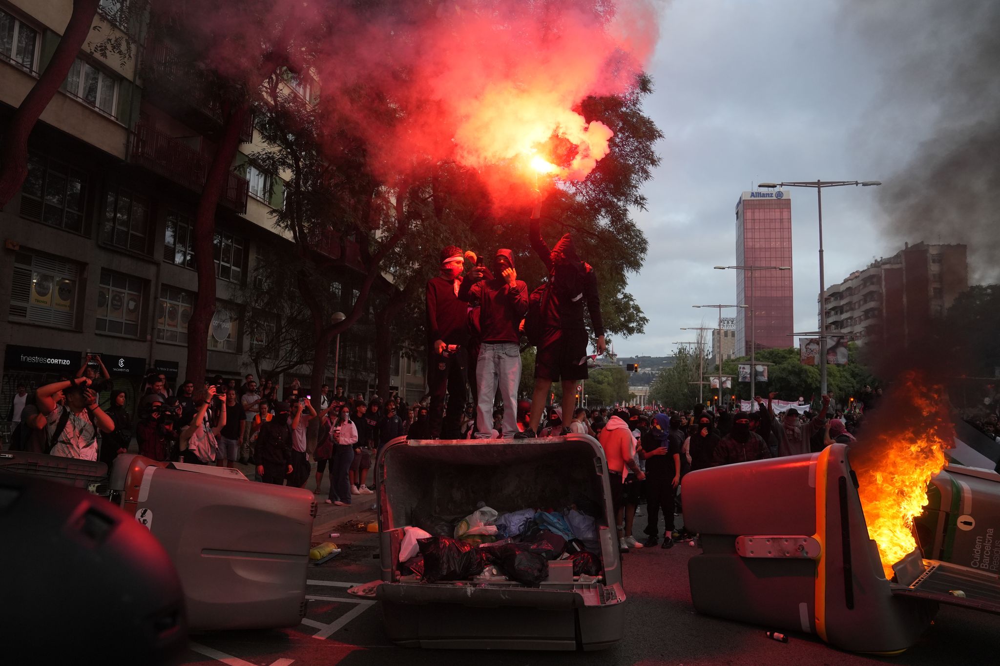 Vereinzelt kam es in Barcelona bei einer Demonstration gegen Israels militärisches Vorgehen im Gazastreifen zu Gewalt.