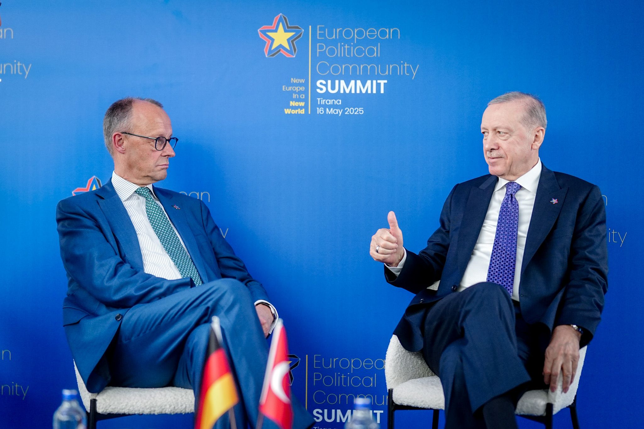 Bundeskanzler Friedrich Merz reist für einen Antrittsbesuch beim türkischen Präsidenten Recep Tayyip Erdogan nach Ankara.