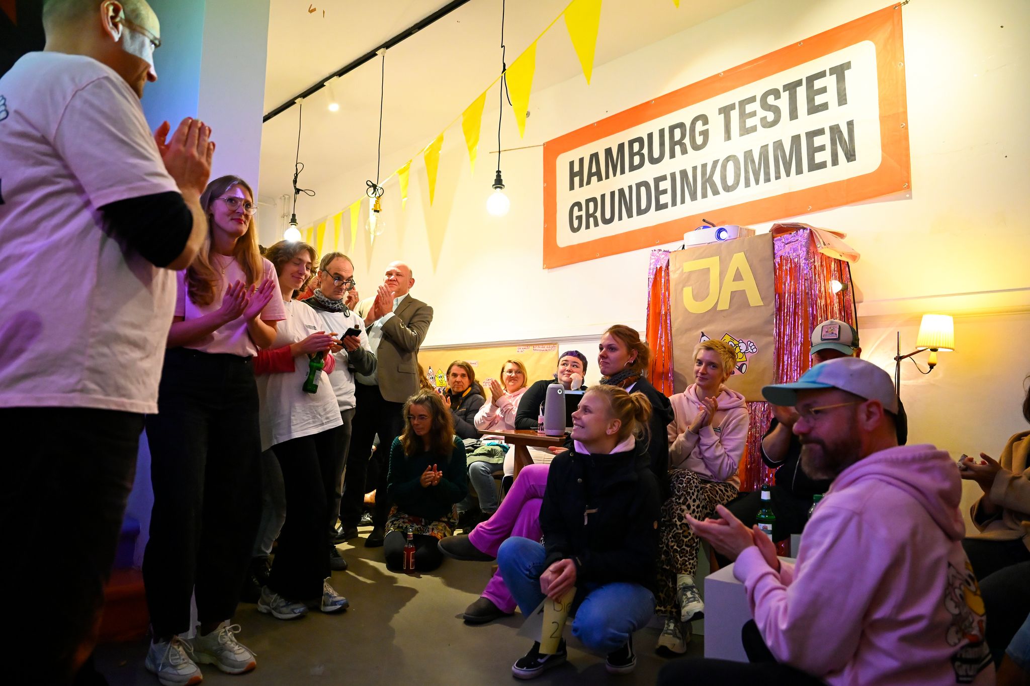 Der Volksentscheid für ein Grundeinkommen-Modellversuch ist gescheitert.