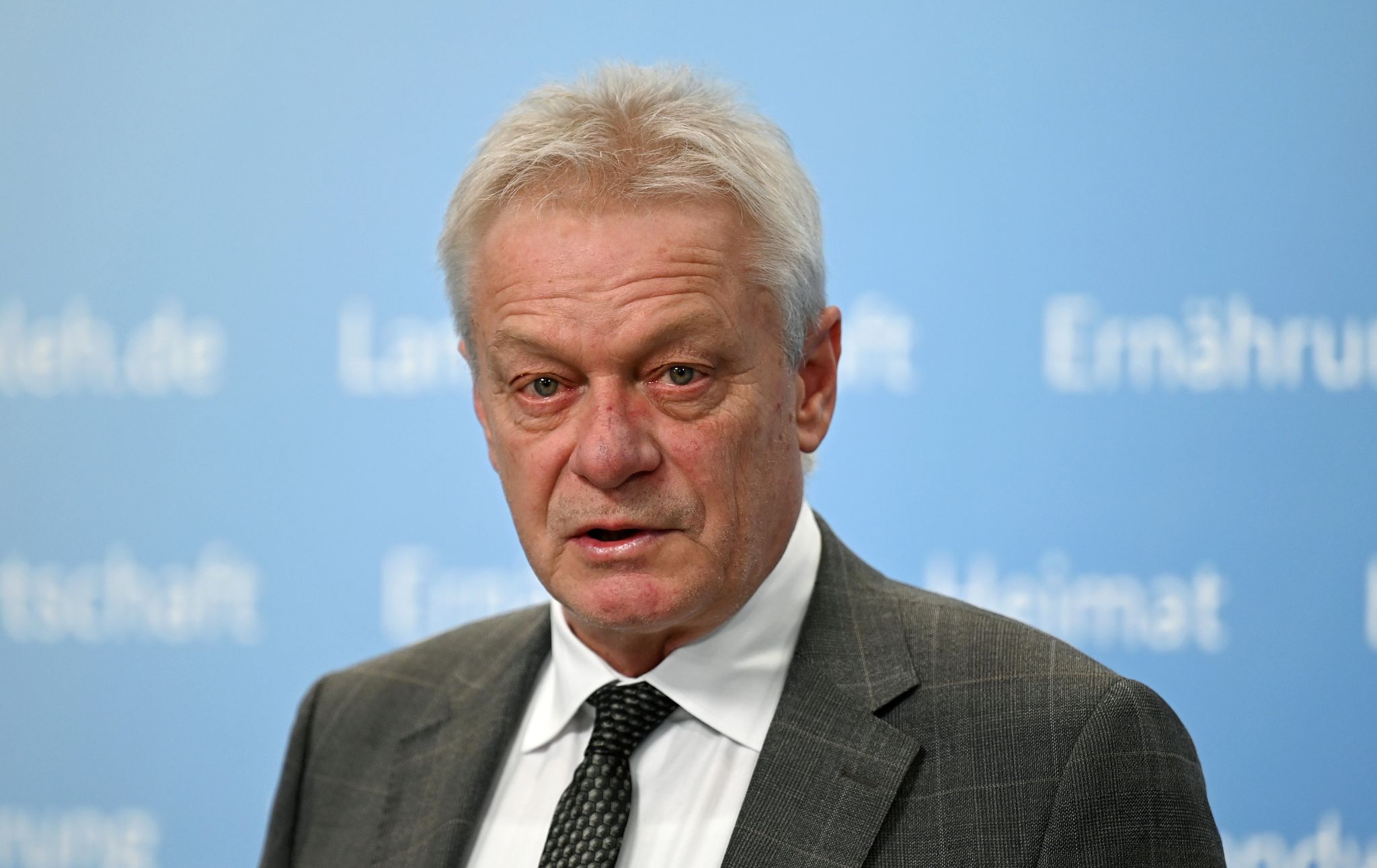 Alois Rainer stellt die Ergebnisse des Reports «Deutschland, wie es isst» vor.