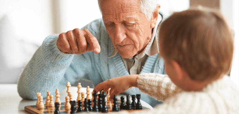 Foto: Jacob Wackerhausen/iStock Generationenkonflikt Alt gegen jung