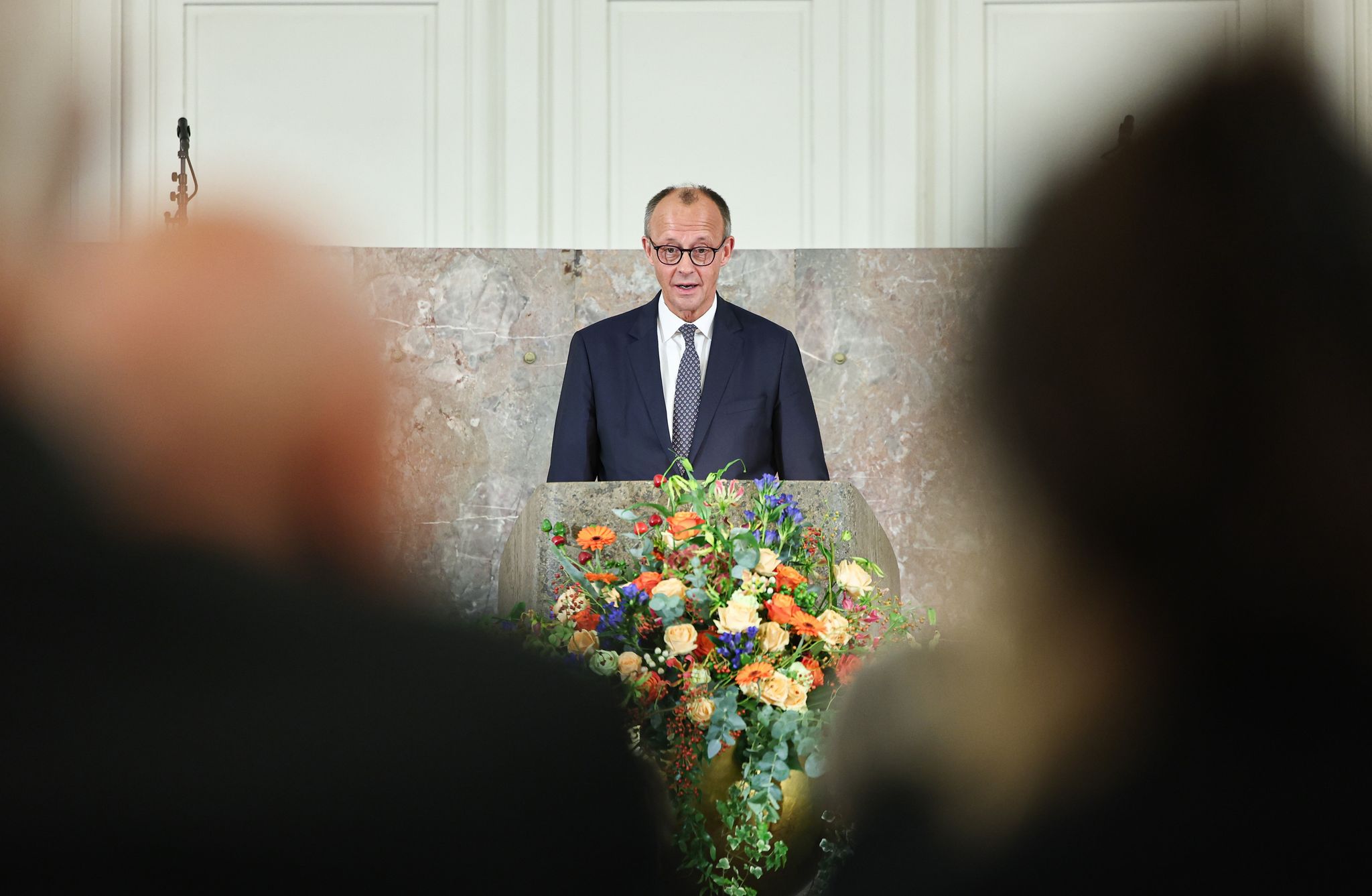 Kanzler Merz bezeichnete Friedrich von Metzler als «herausragenden Bankier» und «Menschenfreund».