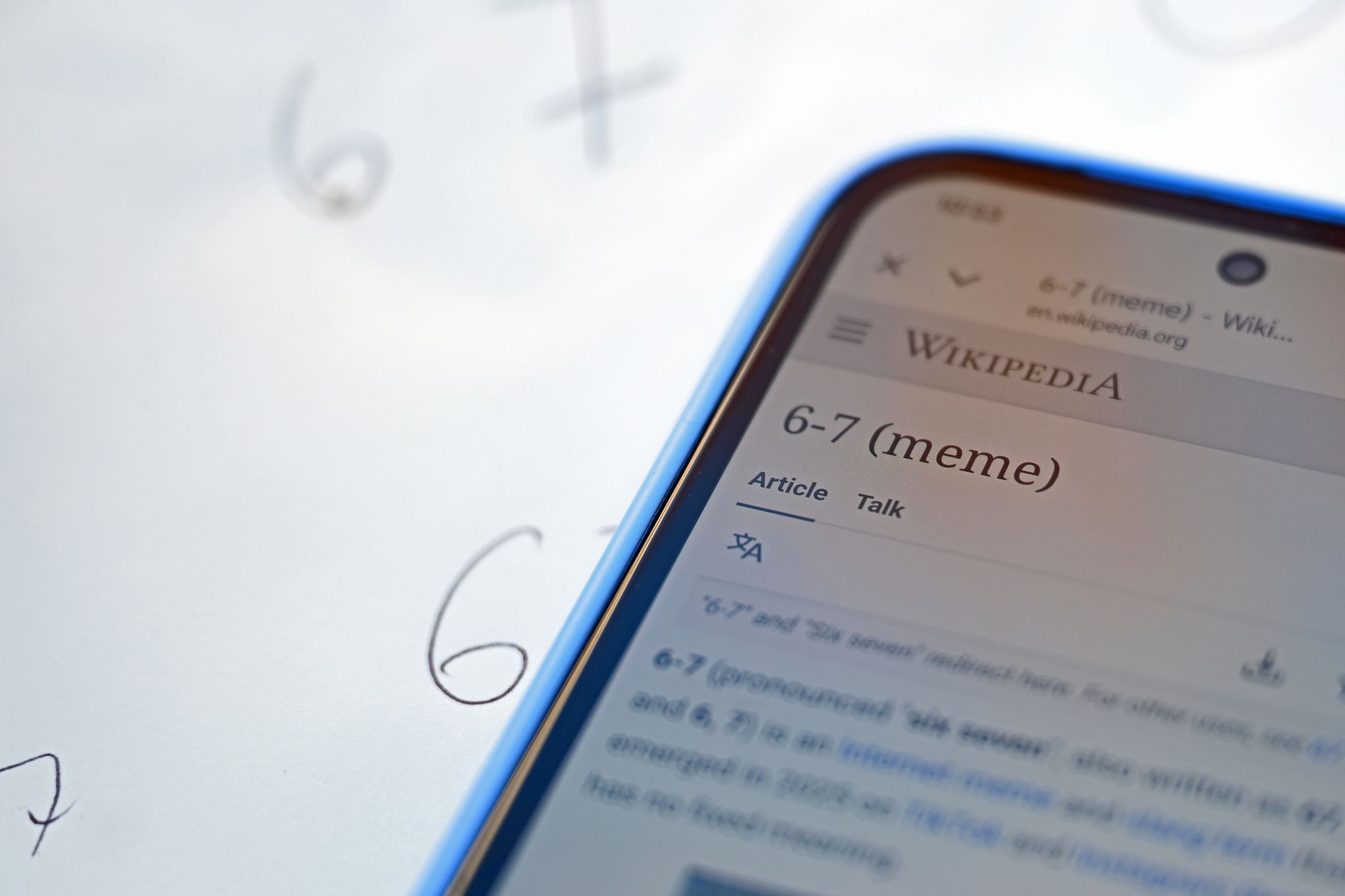 «6-7» ist vor allem unter Kindern und Jugendlichen beliebt (Symbolbild).