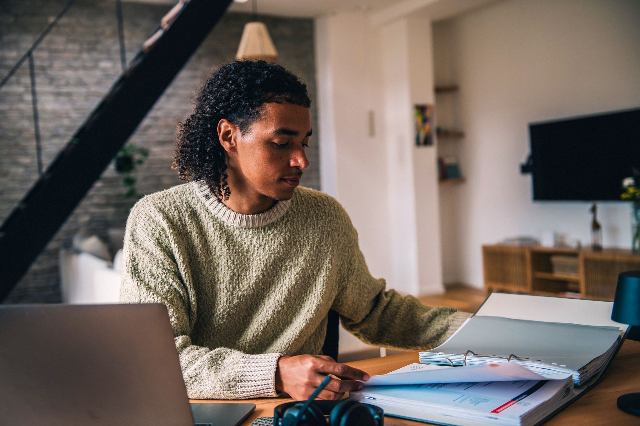 Kann sich schon frühzeitig lohnen: der Blick auf die anstehende Steuererklärung für 2025.