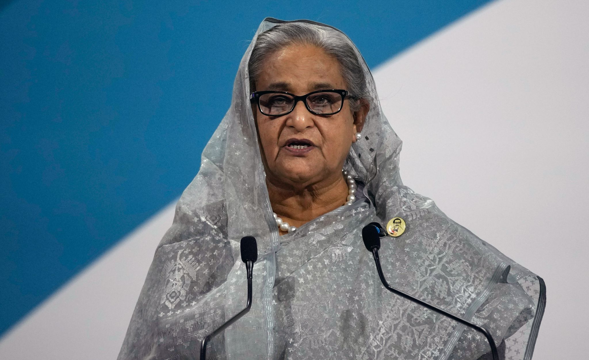 Die frühere Premierministerin von Bangladesch, Sheikh Hasina, hält eine Rede. (Foto Archiv)