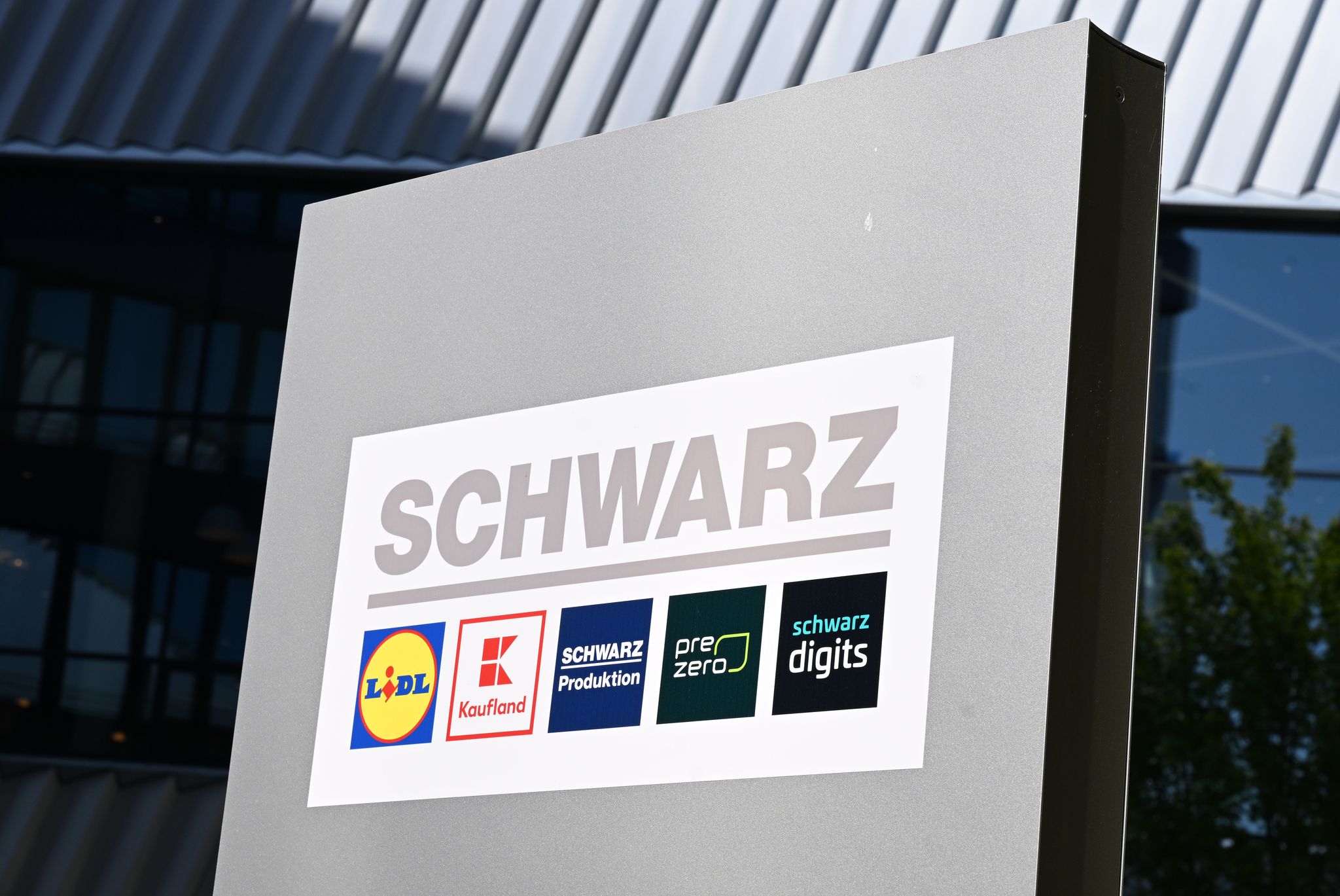 Die Schwarz-Gruppe baut ein großes Rechenzentrum in Brandenburg. (Symbolbild)