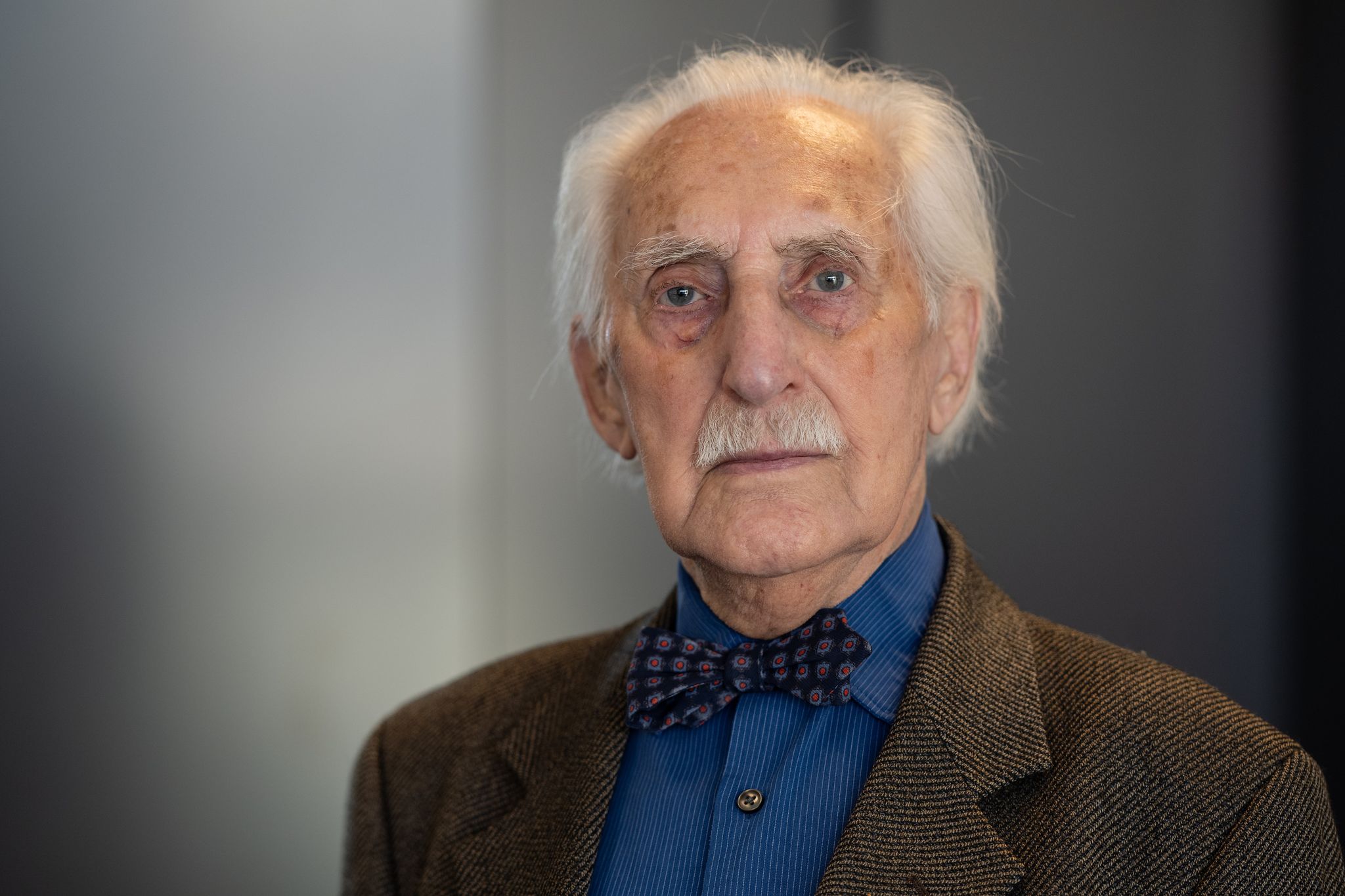 Der Holocaust-Überlebende Leon Weintraub äußert sich auch im hohen Alter zu politischen Ereignissen. (Archivbild)