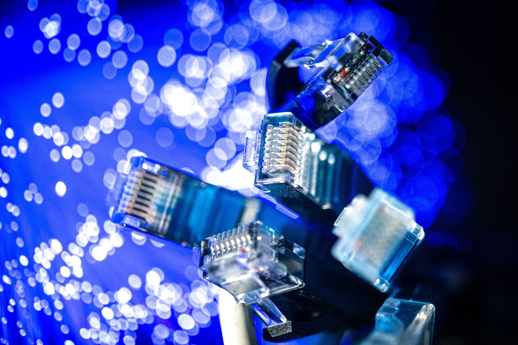 Verzögert sich der Glasfaserausbau, hat das auch Auswirkungen auf den Internetvertrag.