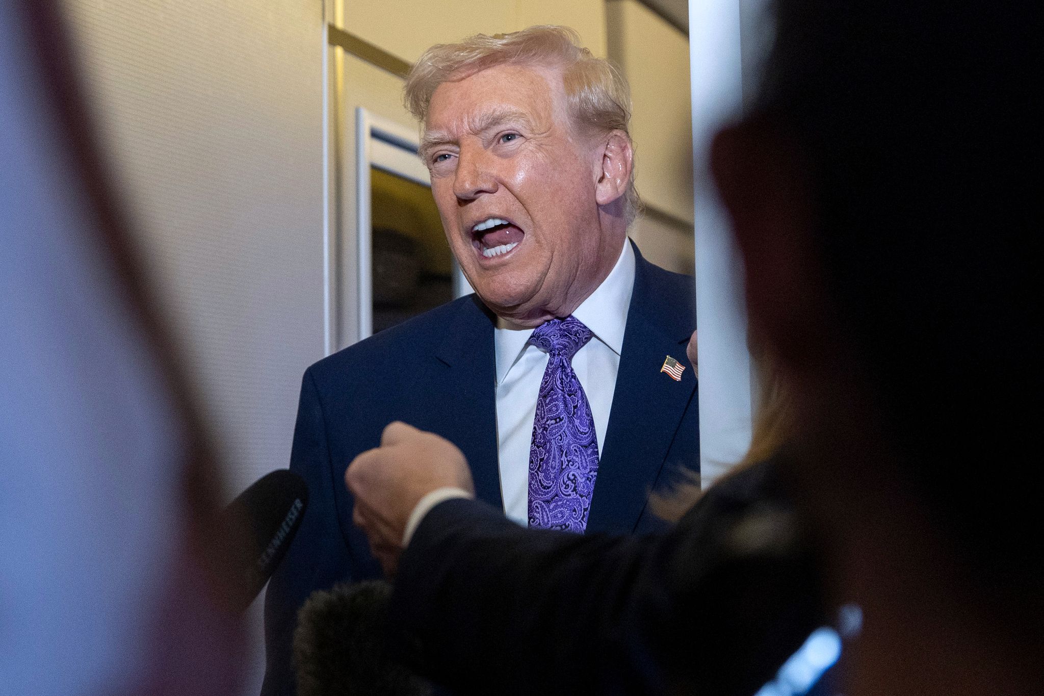 Trump gibt sich mit Blick auf ein Abkommen für ein Kriegsende optimistisch.